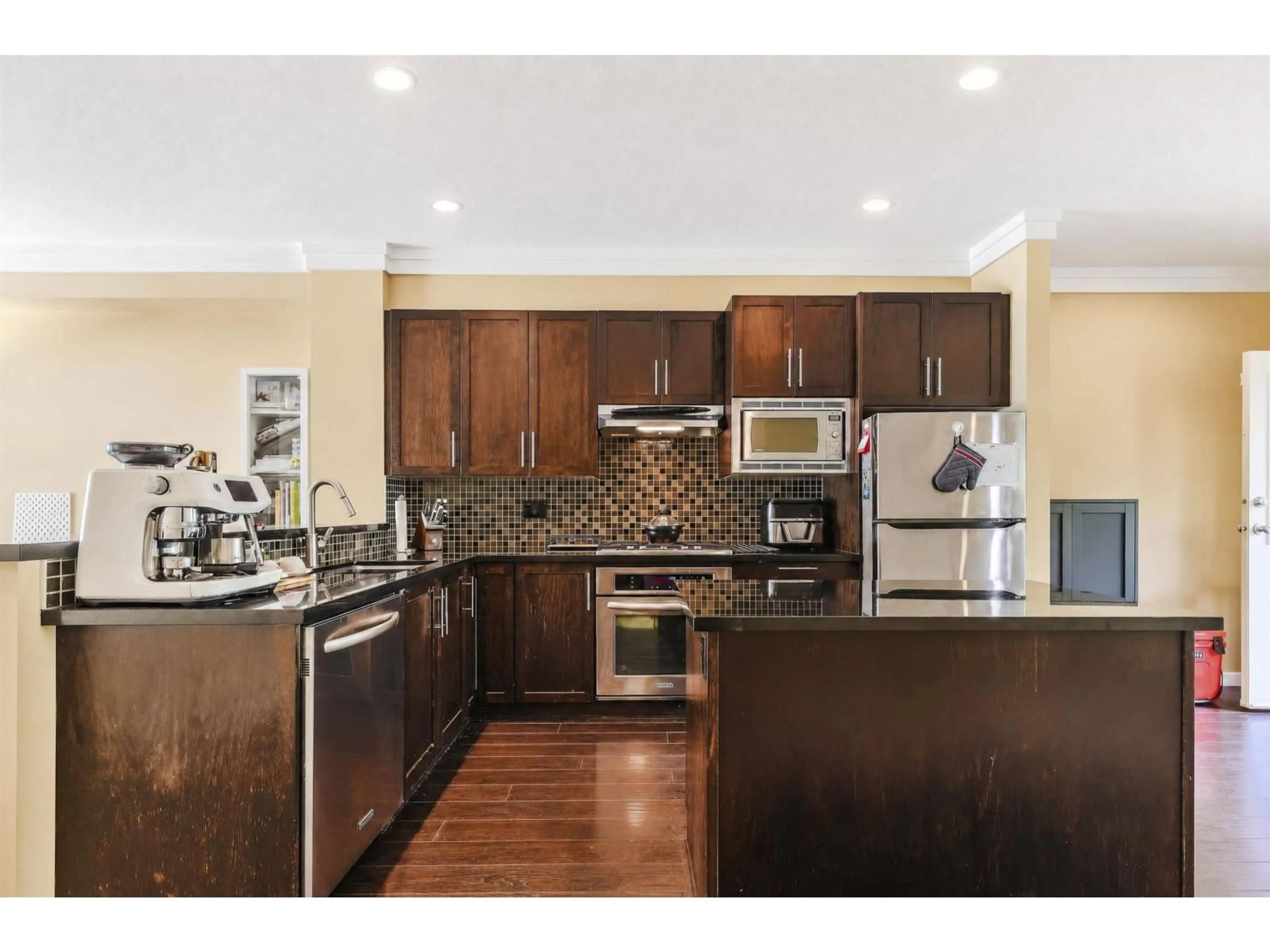 Open concept kitchen, unknown for 55 - 3009 156 STREET, Surrey British Columbia V3Z0N9