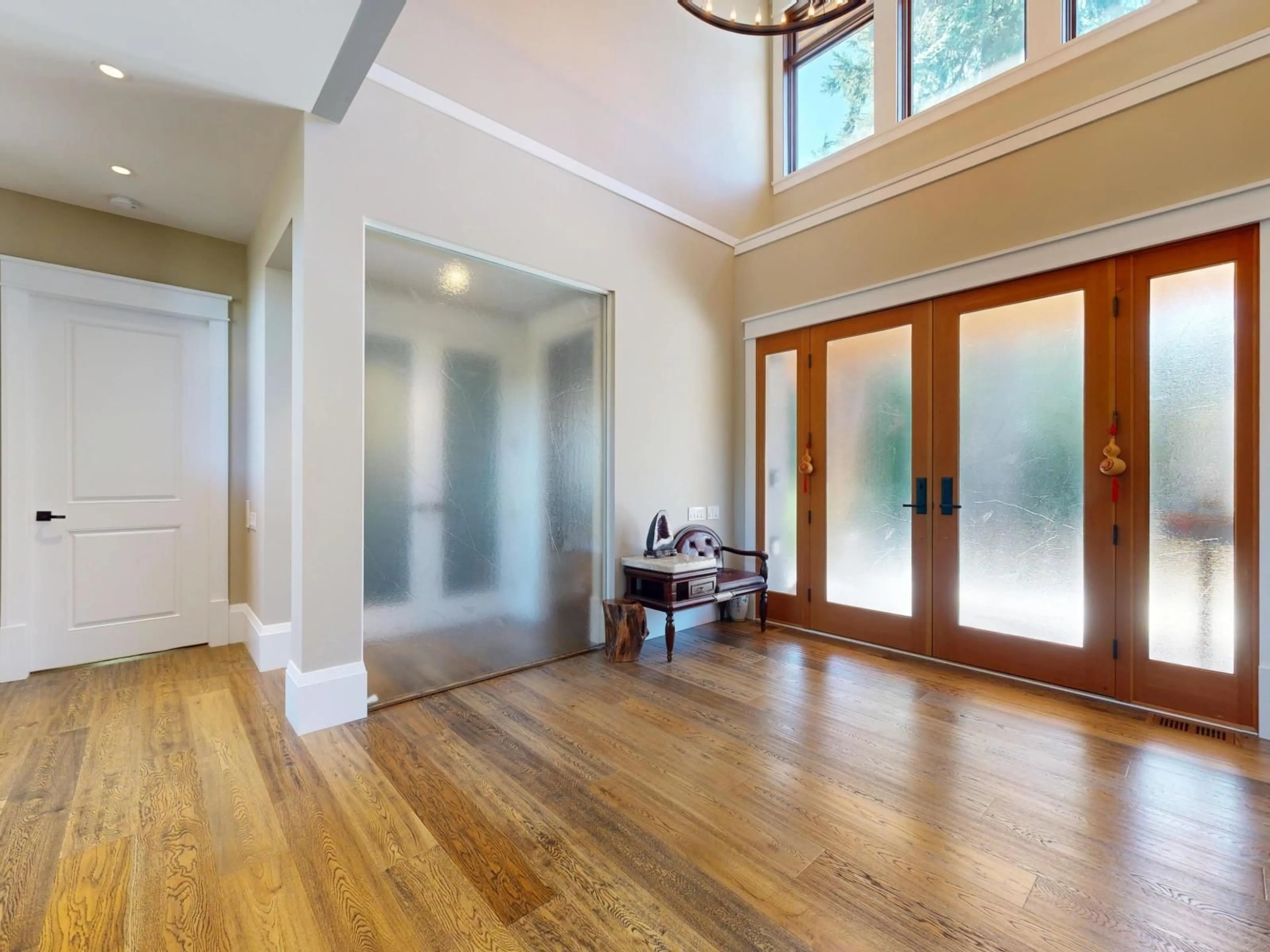Indoor entryway for 2230 138 STREET, Surrey British Columbia V4A4G6