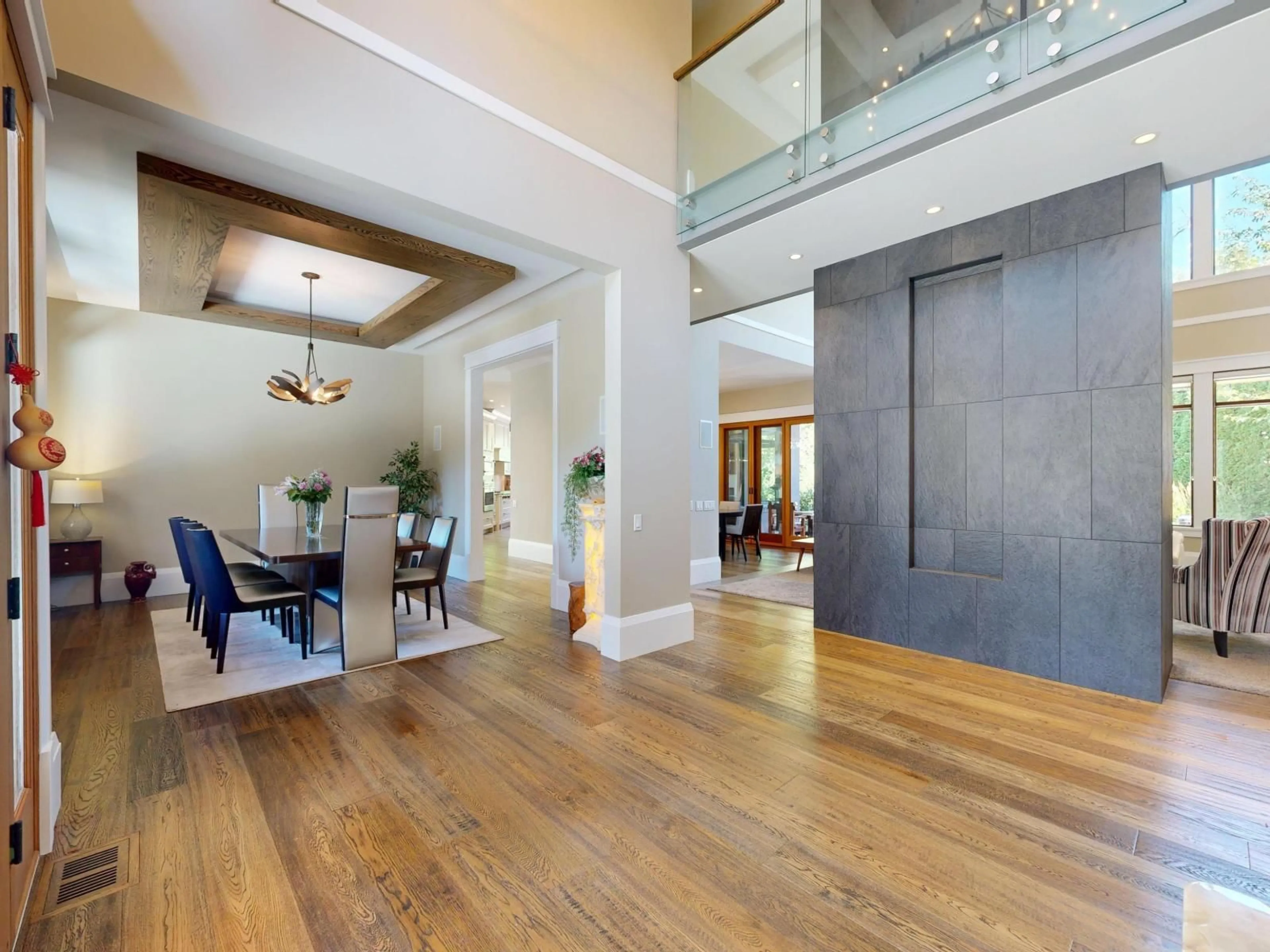 Indoor foyer for 2230 138 STREET, Surrey British Columbia V4A4G6