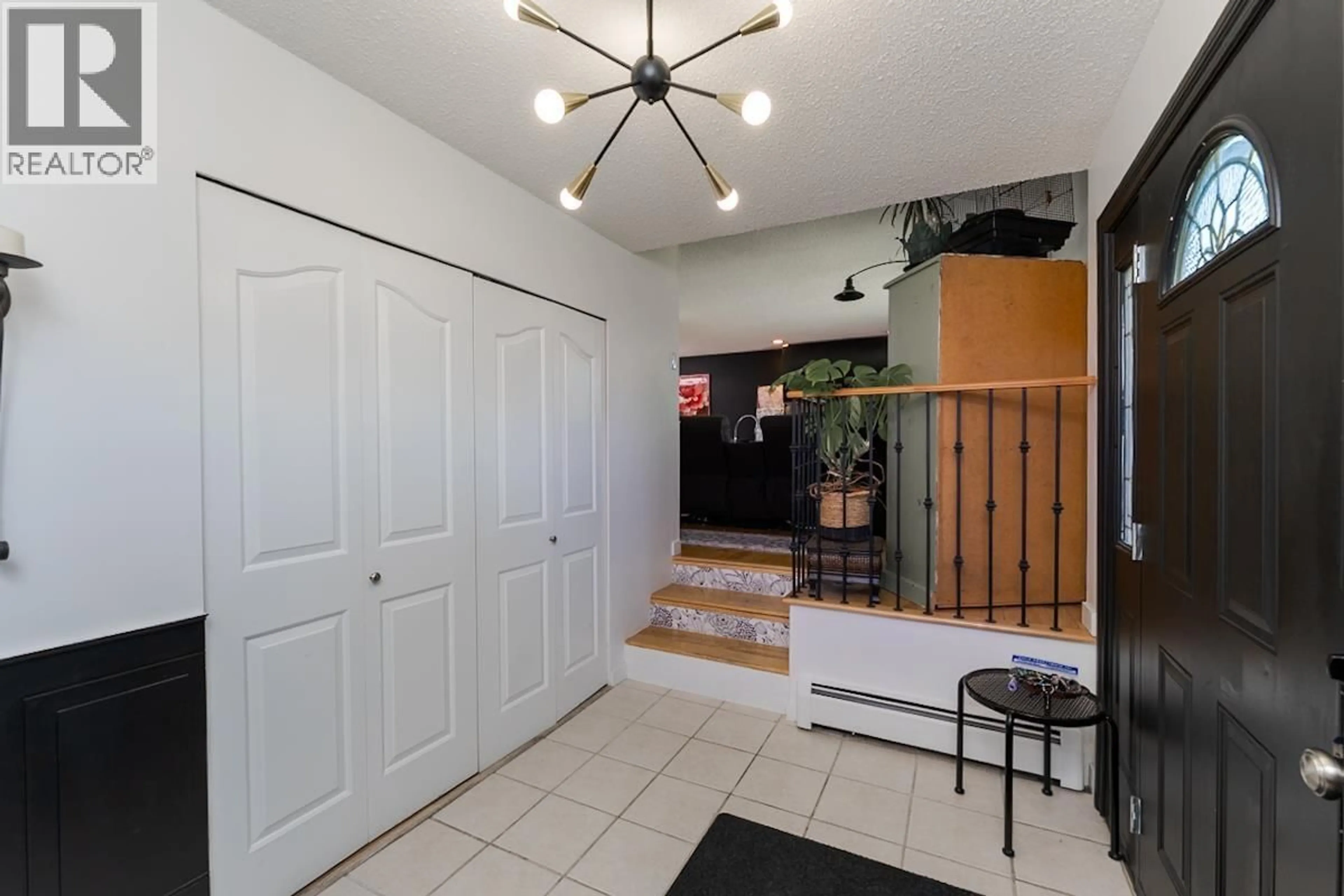 Indoor foyer for 1567 BUCHANAN AVENUE, Prince George British Columbia V2L4X8