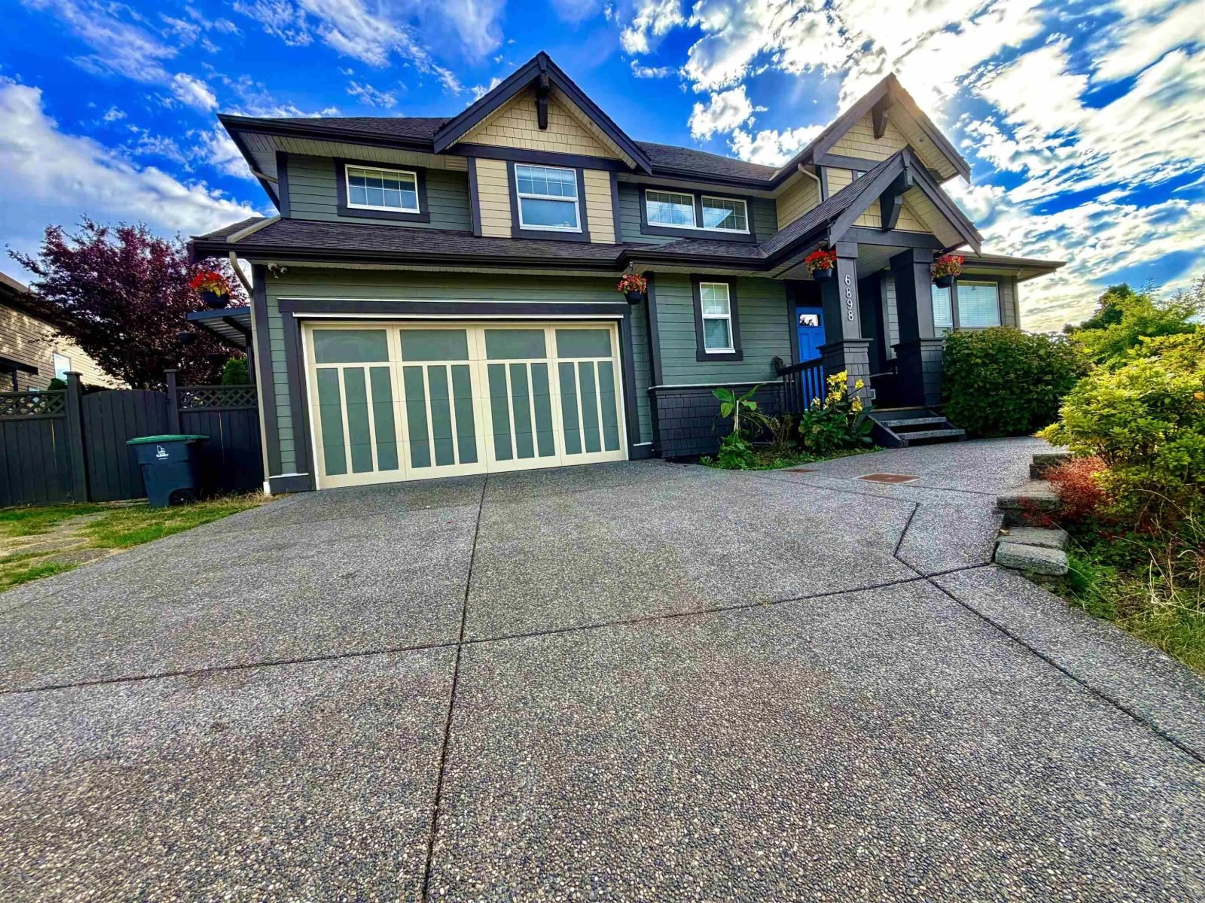 Unknown for 6898 177 STREET, Surrey British Columbia V3S2K1