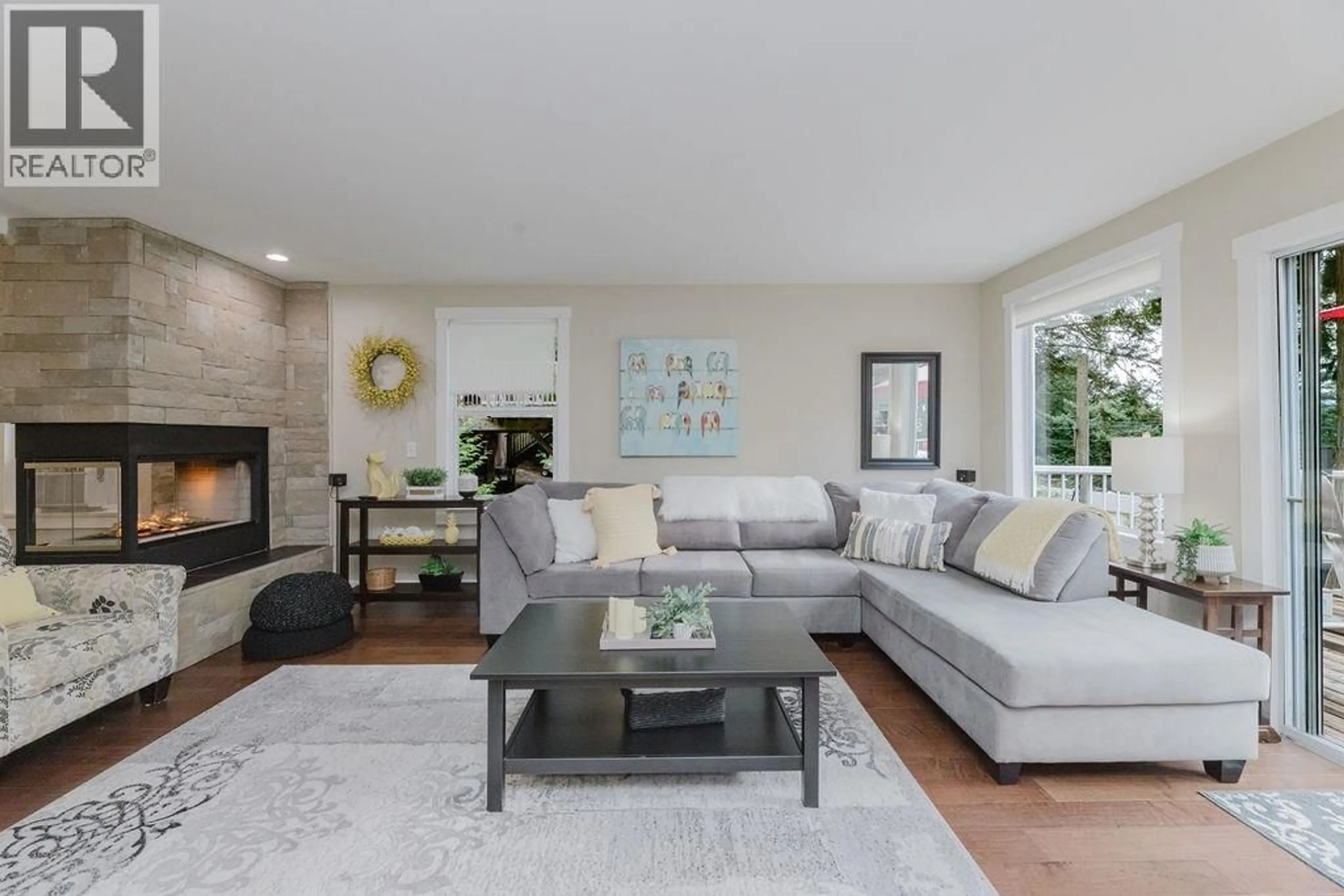 Living room with furniture, unknown for 405 GAVIN ROAD, Keats Island British Columbia V0N1V0