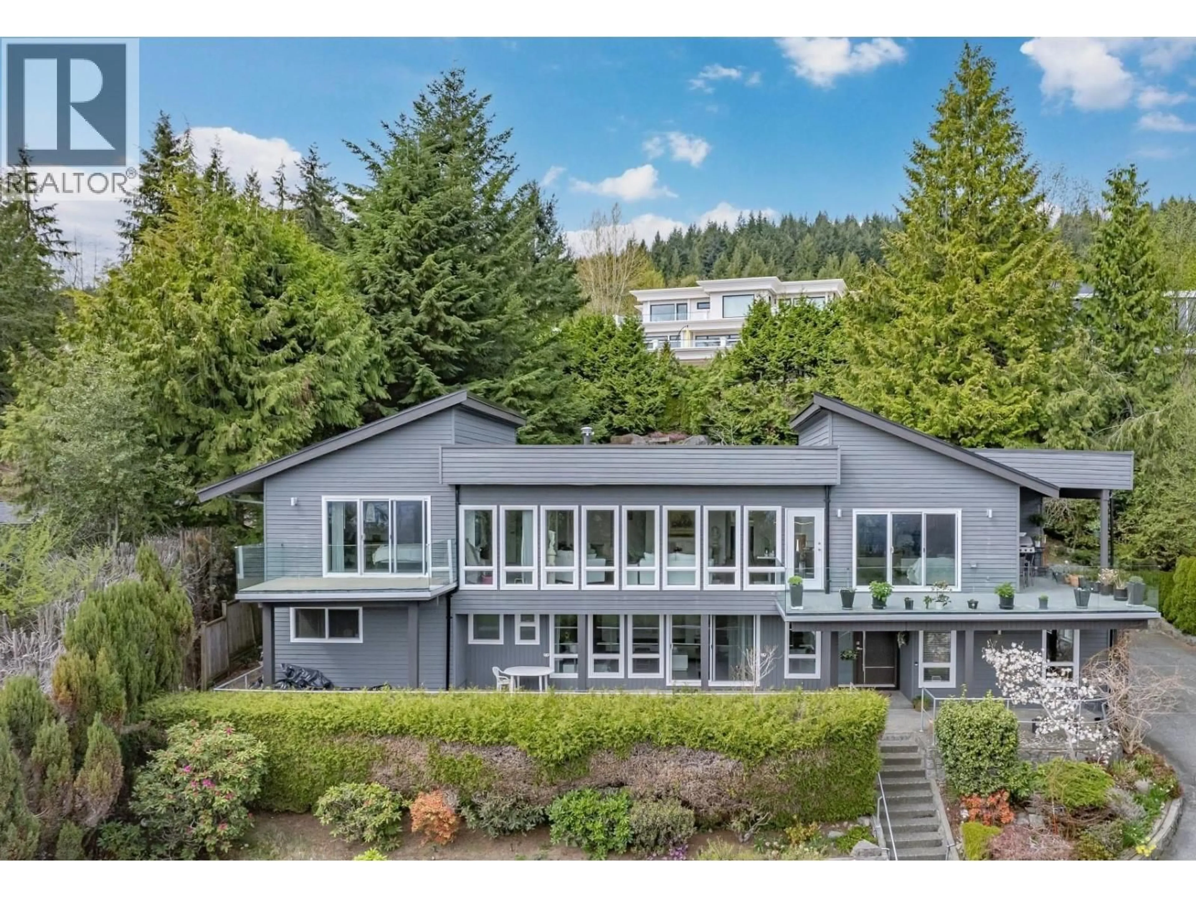 A pic from outside/outdoor area/front of a property/back of a property/a pic from drone, unknown for 1135 GROVELAND COURT, West Vancouver British Columbia V7S1Z7