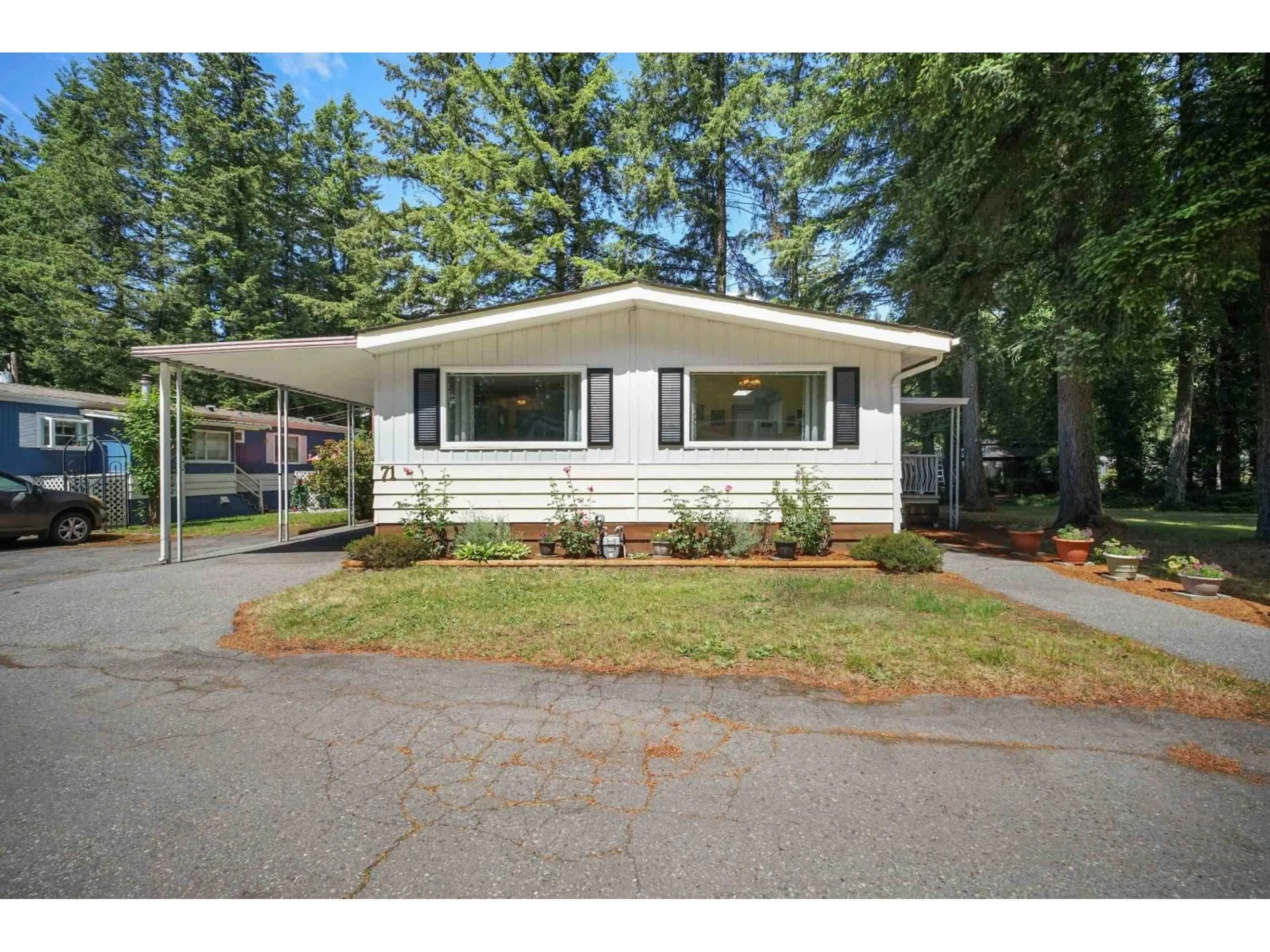 Home with vinyl exterior material, street for 71 - 20071 24 AVENUE, Langley British Columbia V2Z2A1