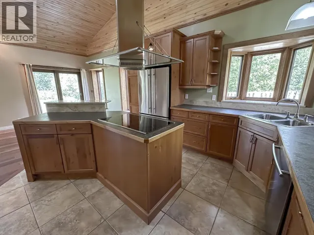 278 ROBIN ROAD, Fort St. James 5