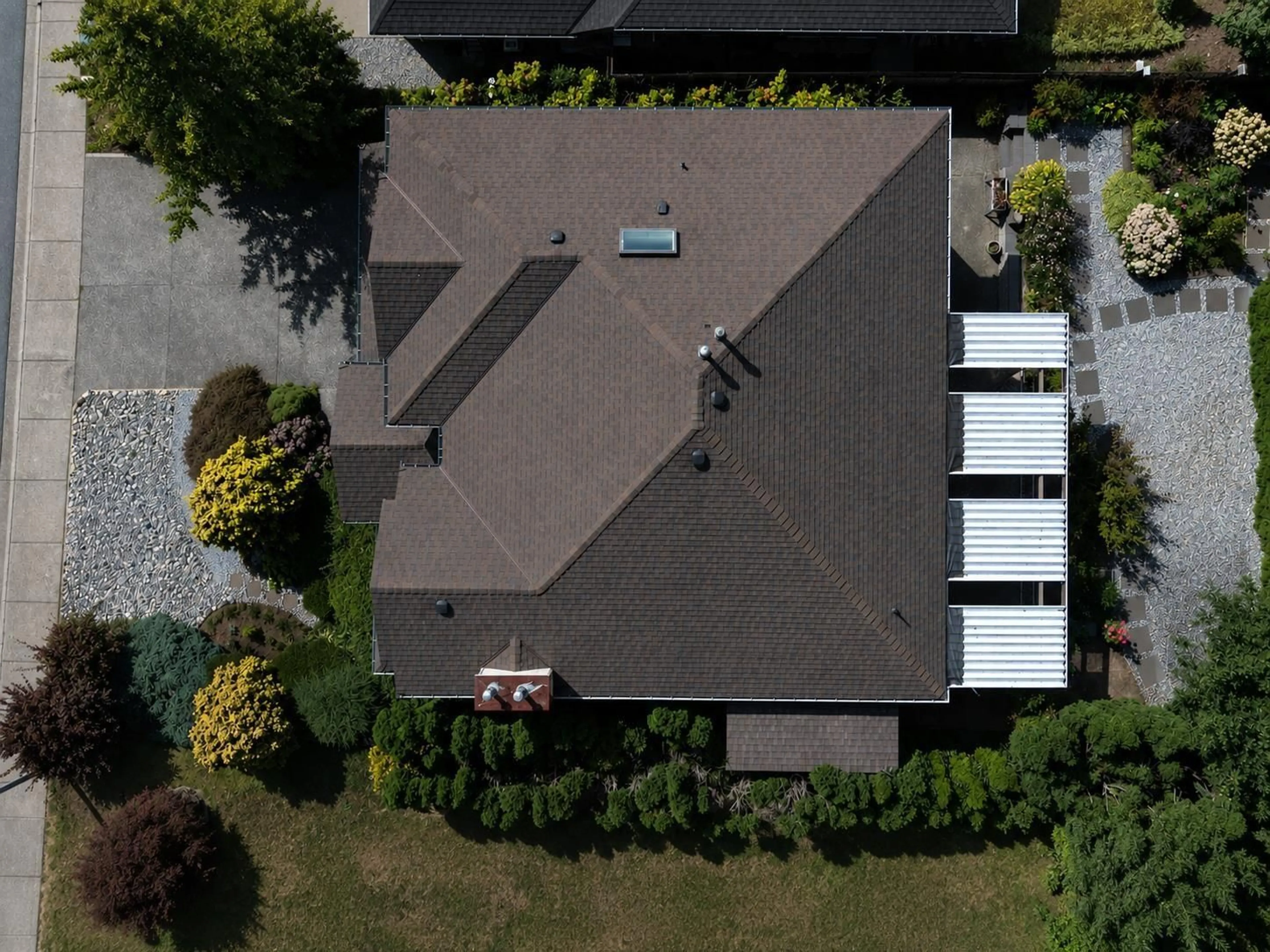 A pic from outside/outdoor area/front of a property/back of a property/a pic from drone, street for 8263 BOWYER DRIVE, Mission British Columbia V2V6V9