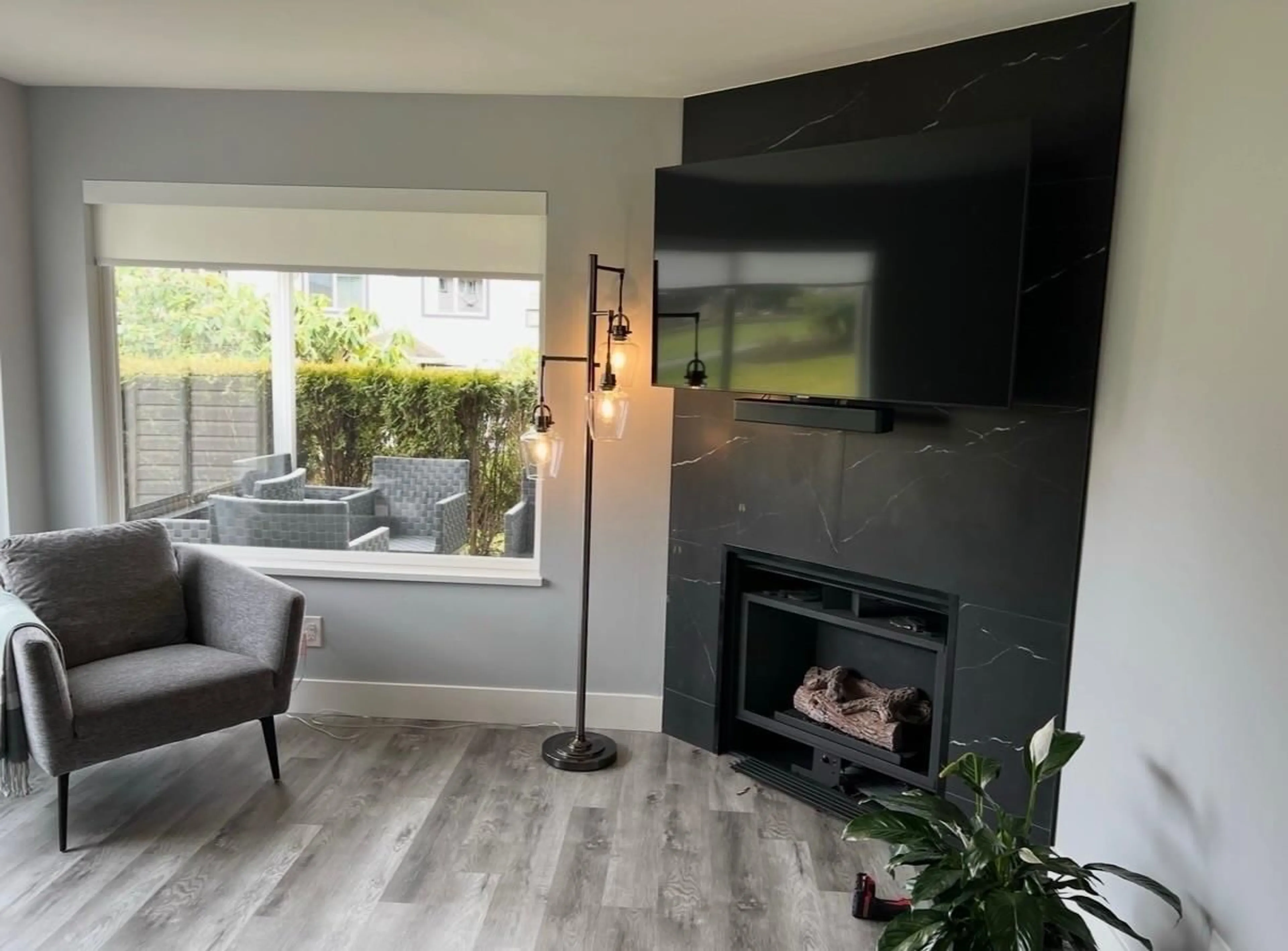 Living room with furniture, wood/laminate floor for 47 - 15020 66A AVENUE, Surrey British Columbia V3S2A5