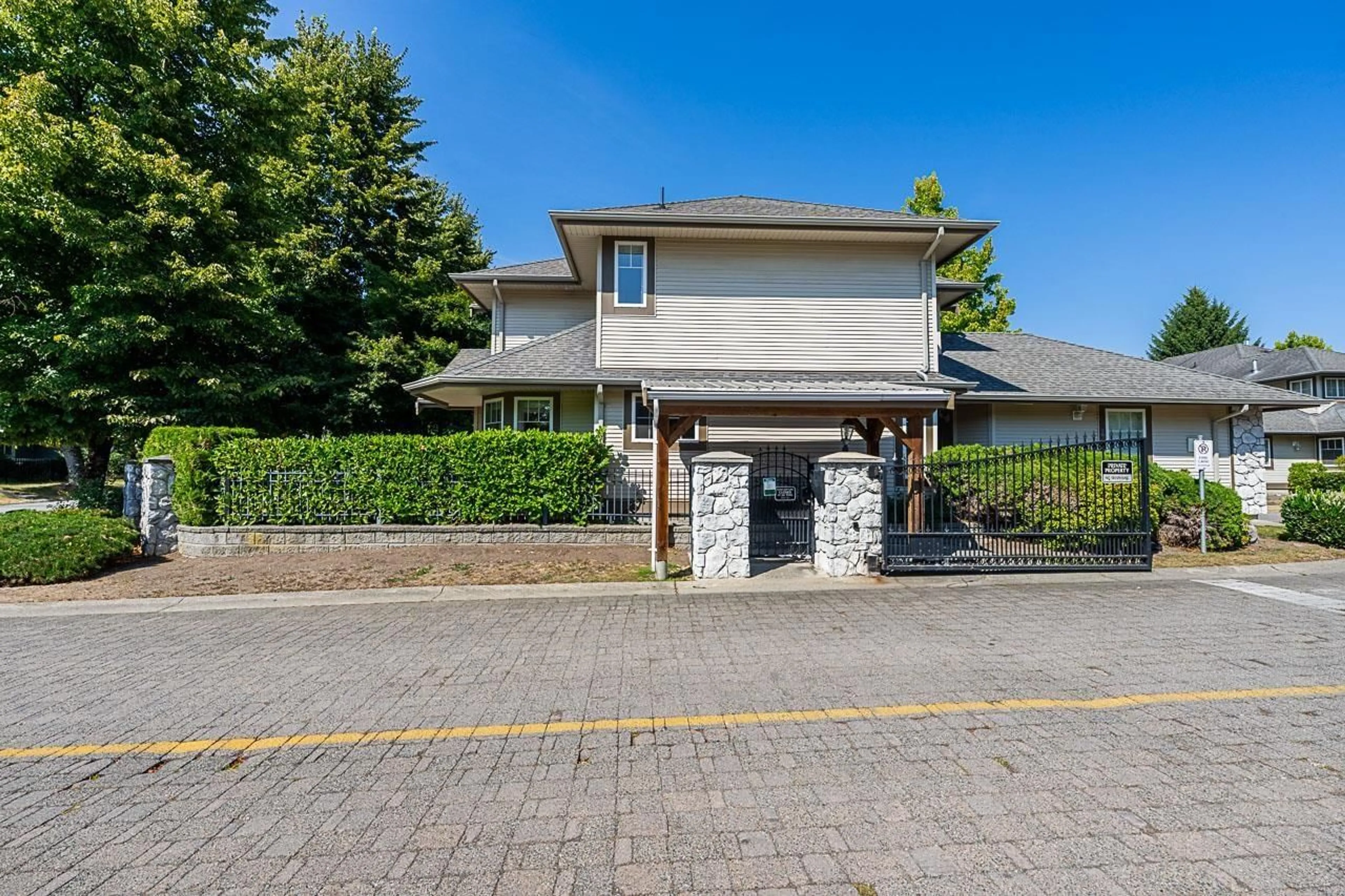 Unknown for 94 - 8888 151 STREET, Surrey British Columbia V3R0Z9