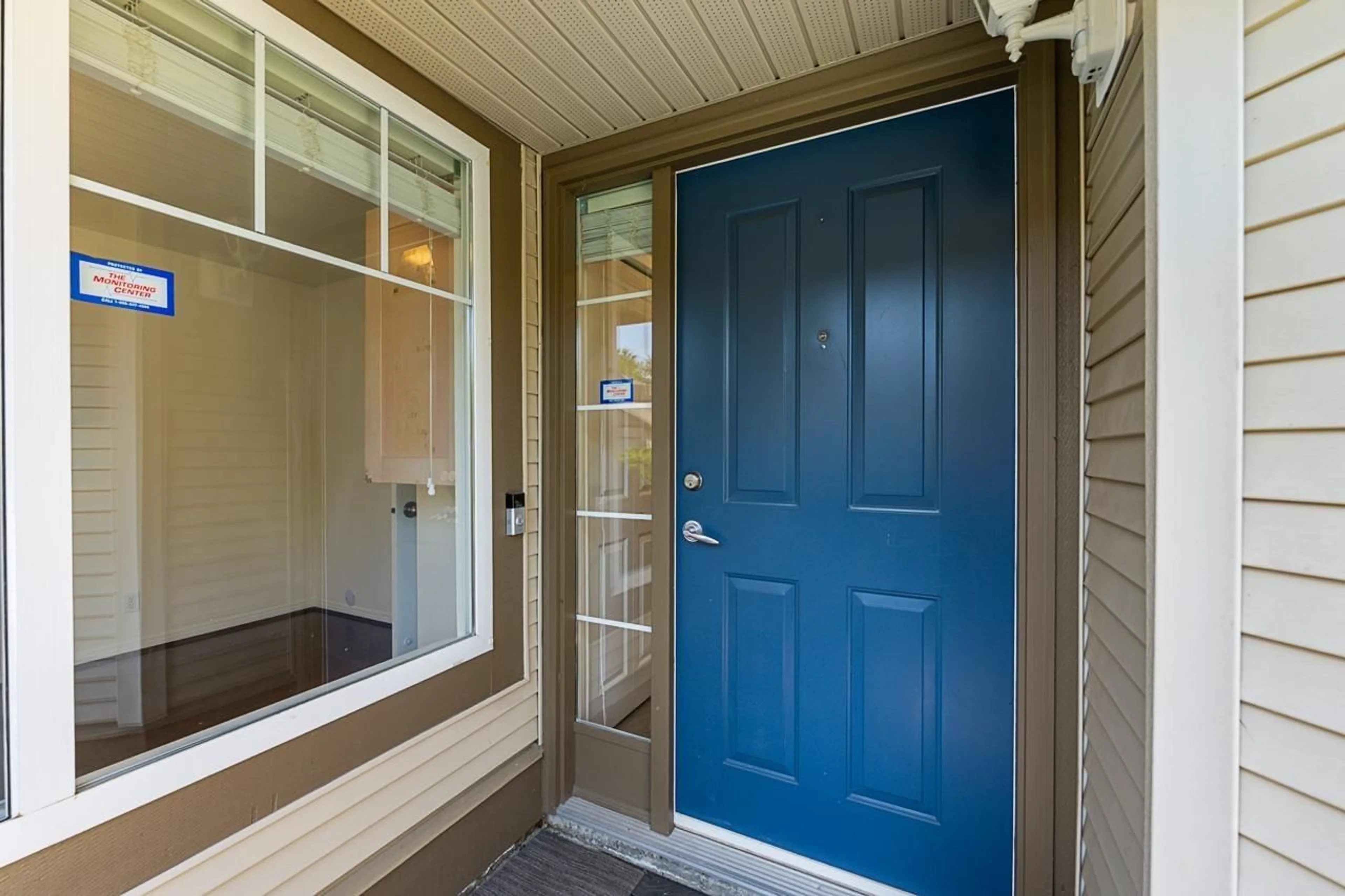 Indoor entryway for 94 - 8888 151 STREET, Surrey British Columbia V3R0Z9