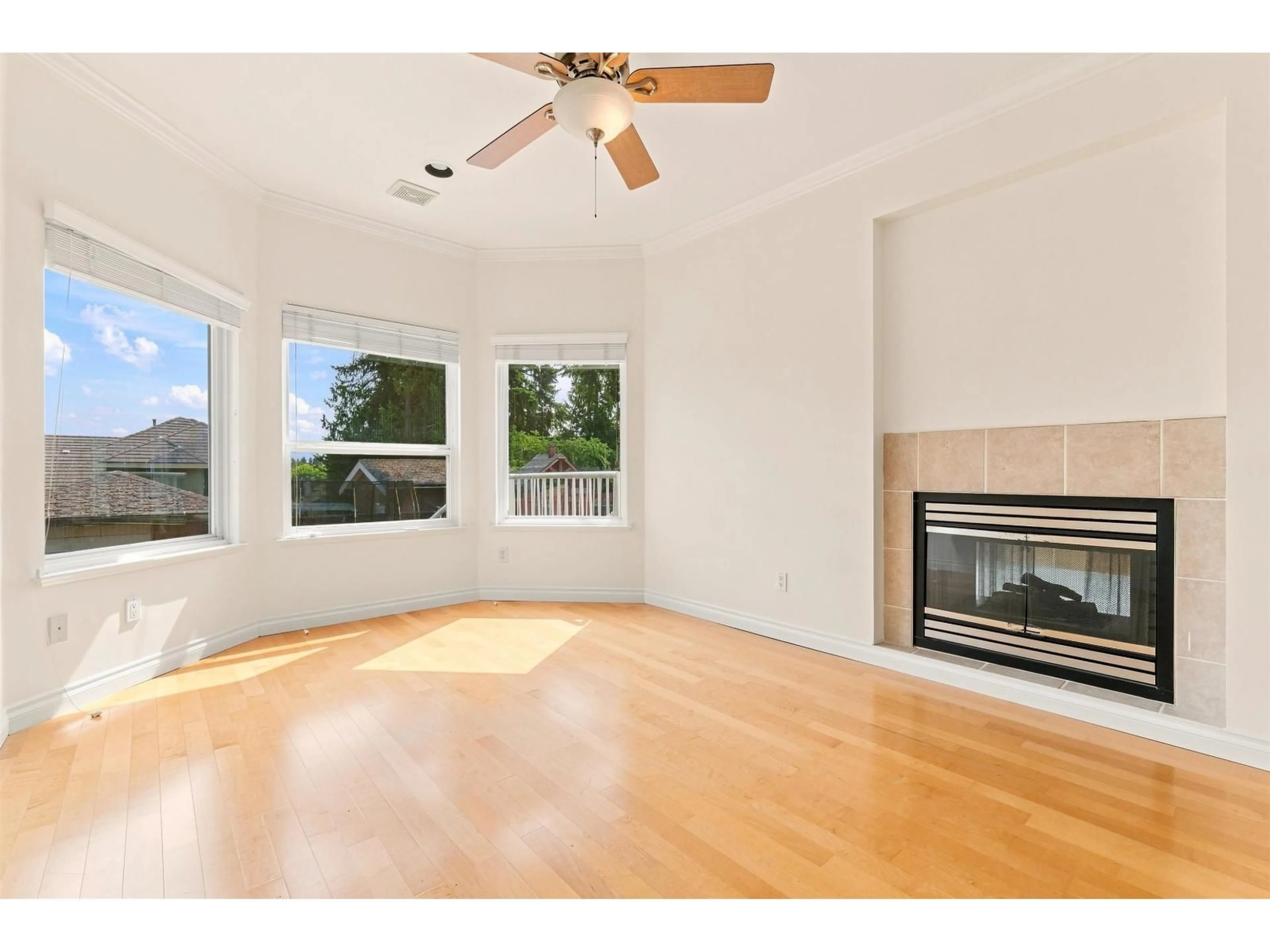 A pic of a room for 5908 136 STREET, Surrey British Columbia V3X1H8