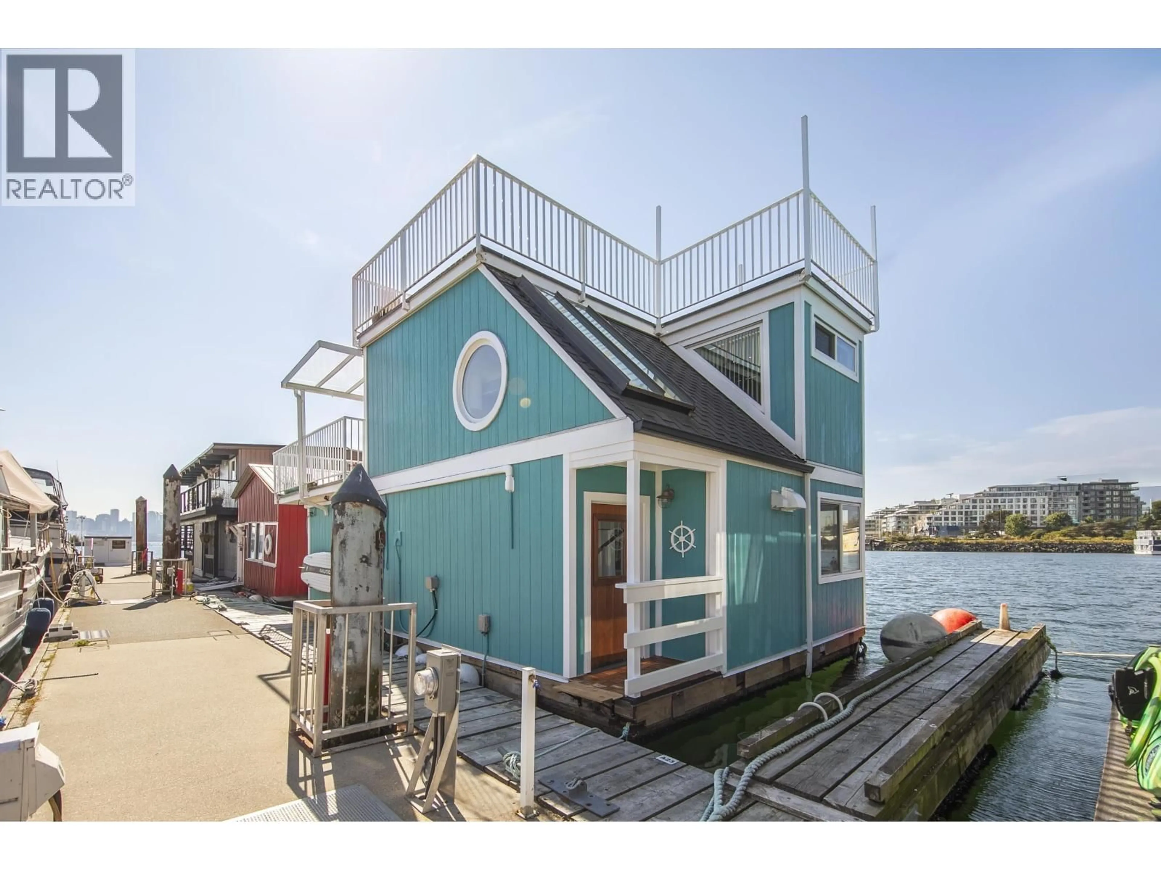 Home with vinyl exterior material, unknown for A23 - 415 ESPLANADE AVENUE, North Vancouver British Columbia V7M1A6