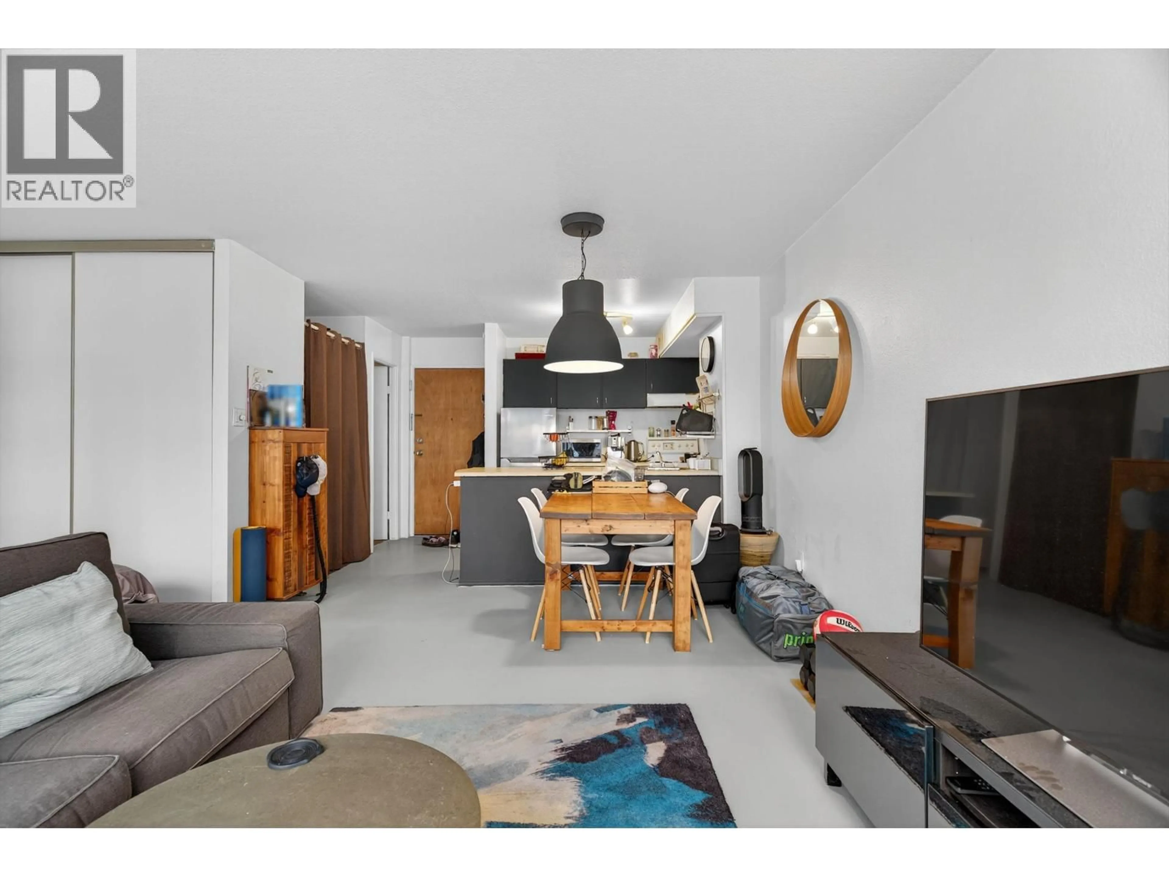 Living room with furniture, unknown for 902 - 950 DRAKE STREET, Vancouver British Columbia V6Z2B9