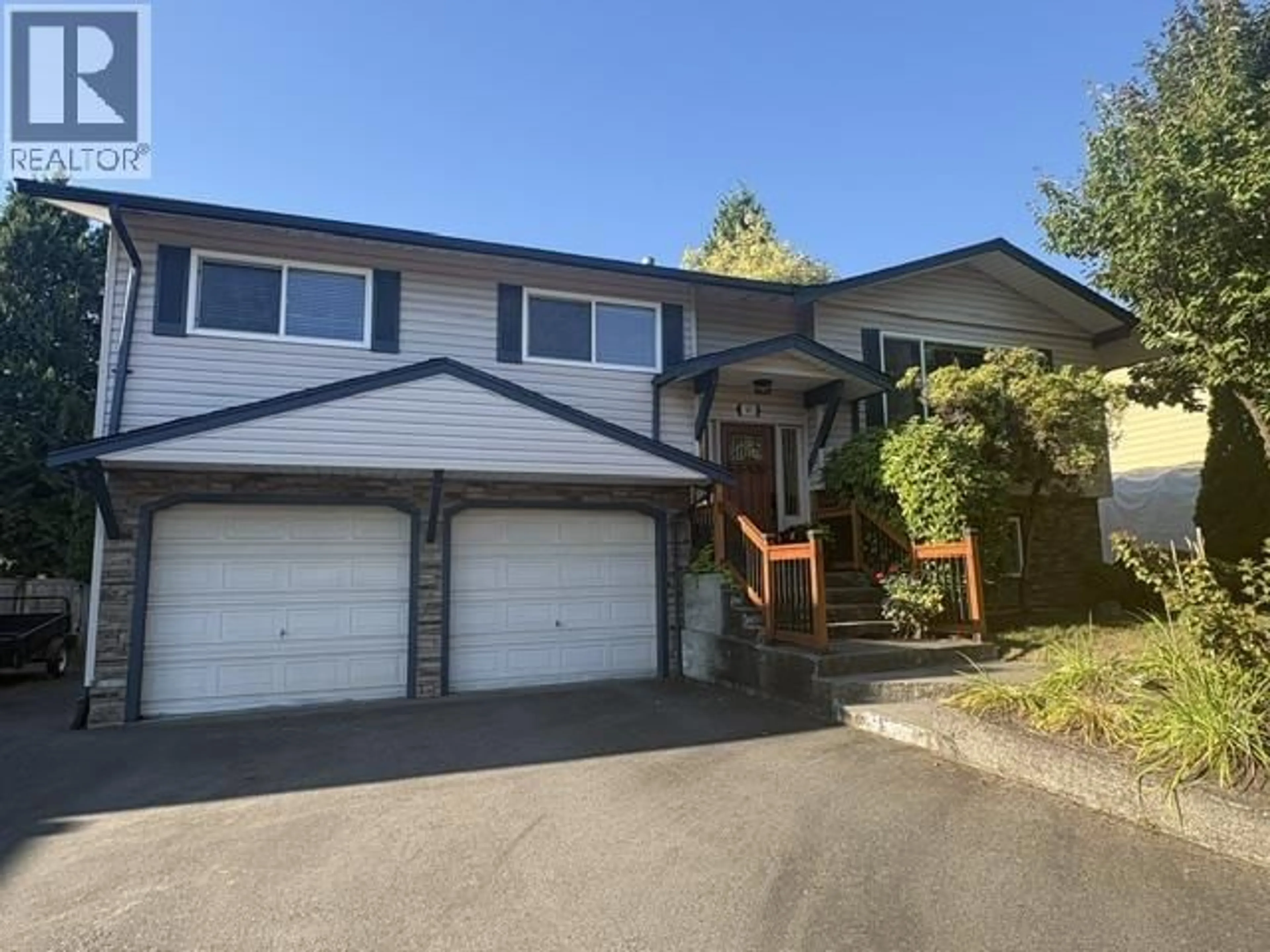 Home with vinyl exterior material, street for 19852 116A AVENUE, Pitt Meadows British Columbia V3Y1N8