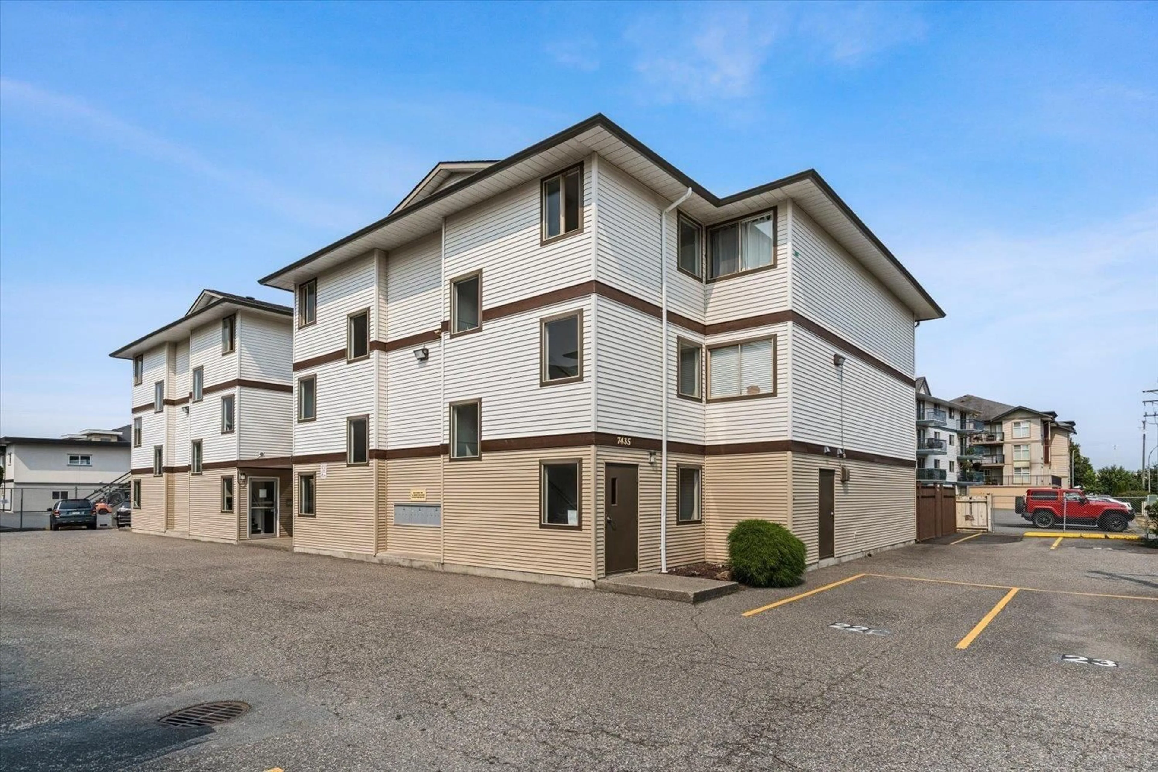 Unknown for 109 - 7435 SHAW AVENUE, Chilliwack British Columbia V2R3C1