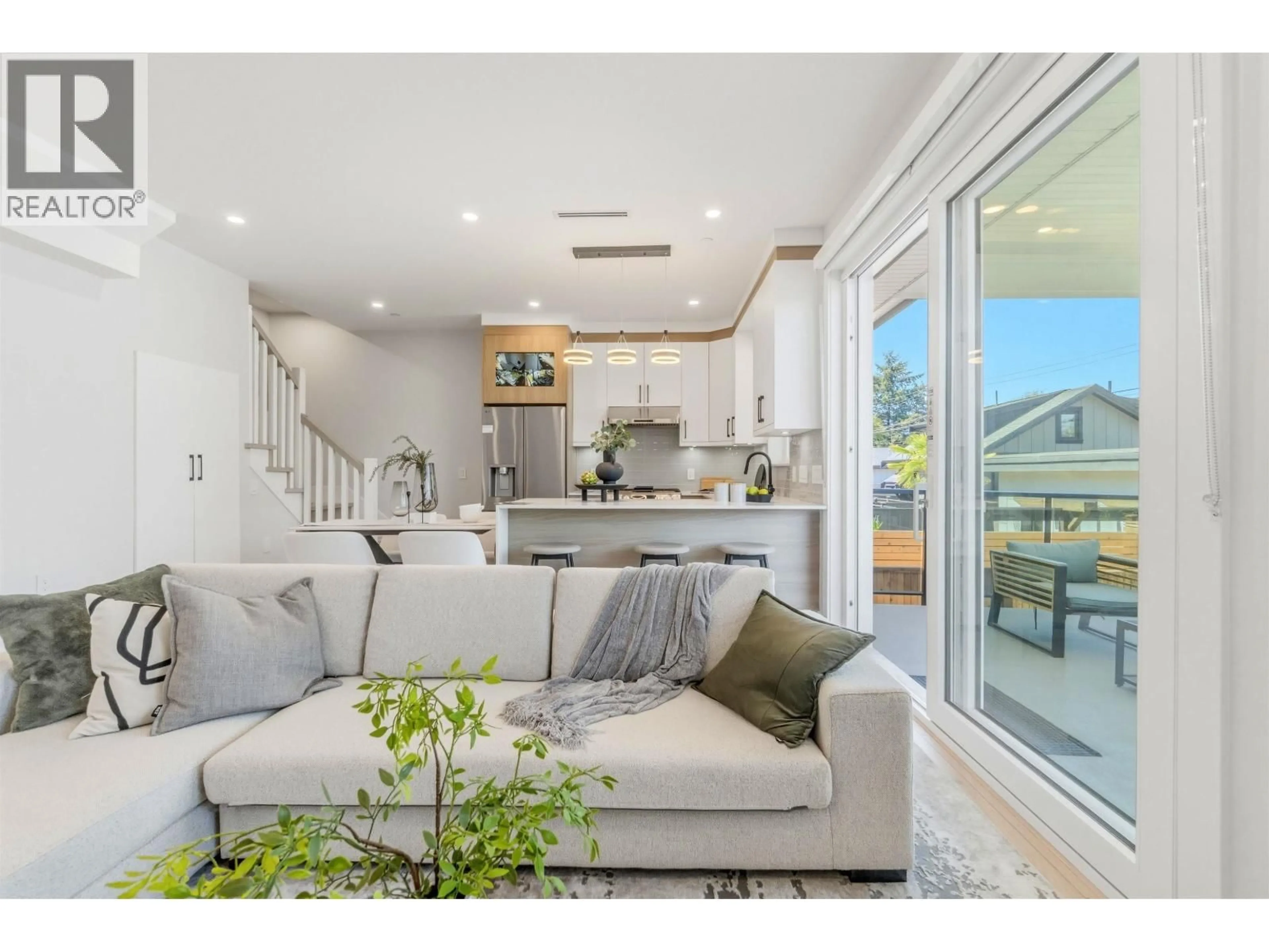Living room with furniture, unknown for 2743 MCGILL STREET, Vancouver British Columbia V5K1H4