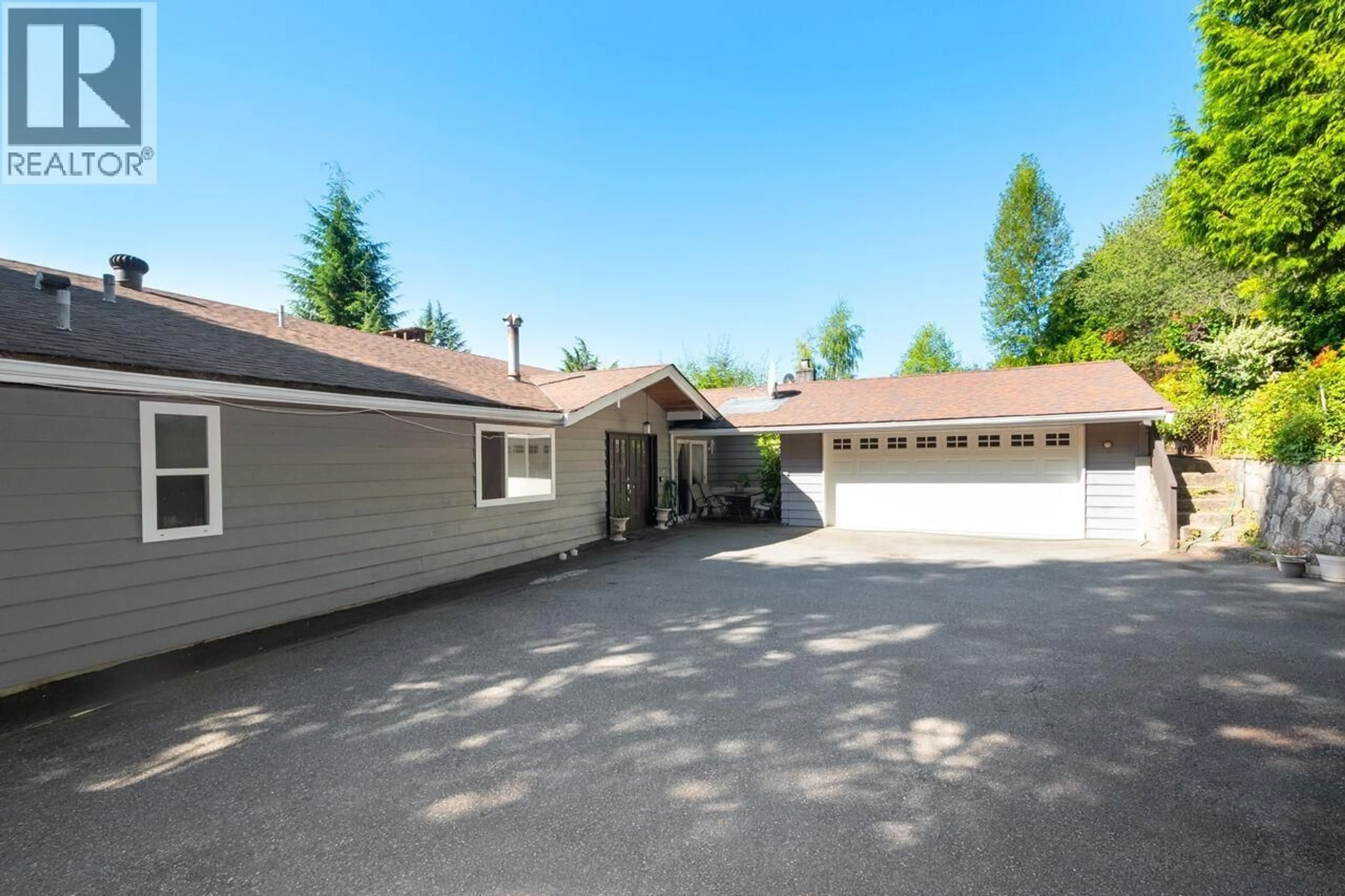 Indoor garage for 1181 CHARTWELL DRIVE, West Vancouver British Columbia V7S2R1