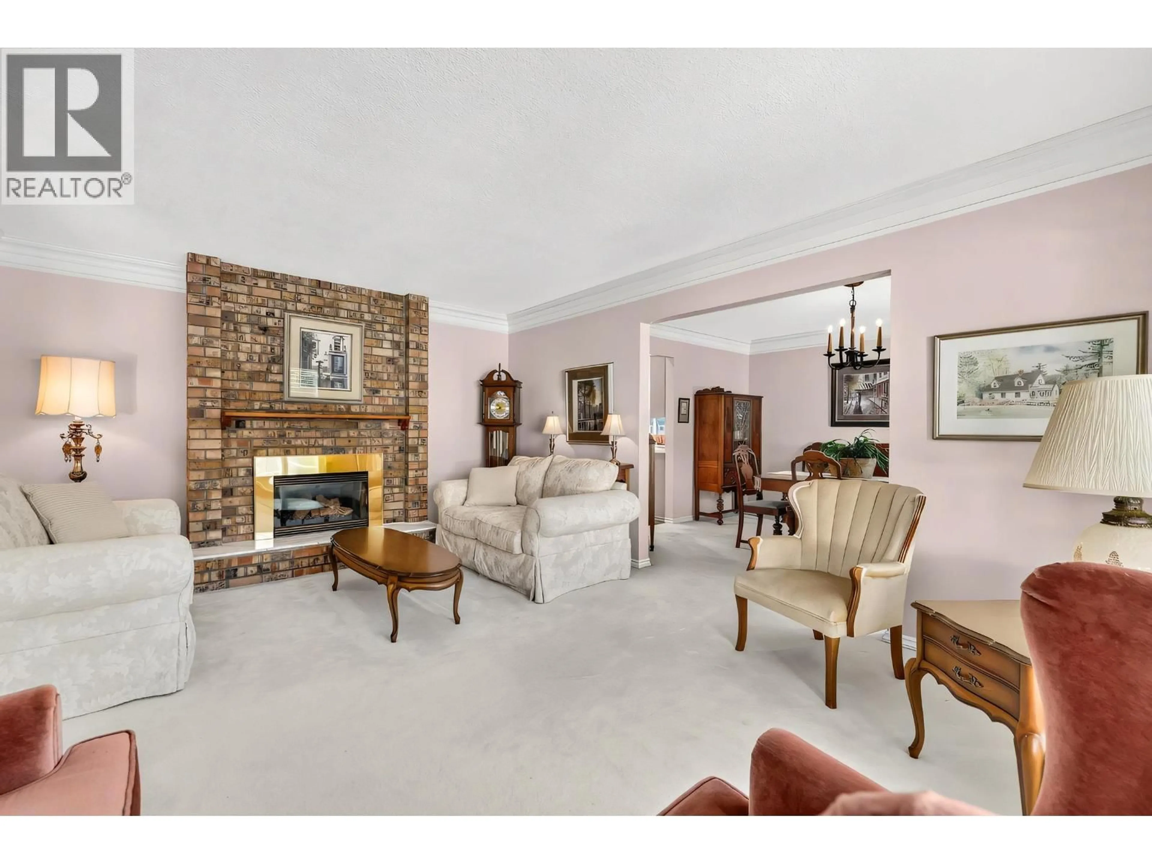 Living room with furniture, unknown for 5356 CHAMBERLAYNE WAY, Ladner British Columbia V4K4C6