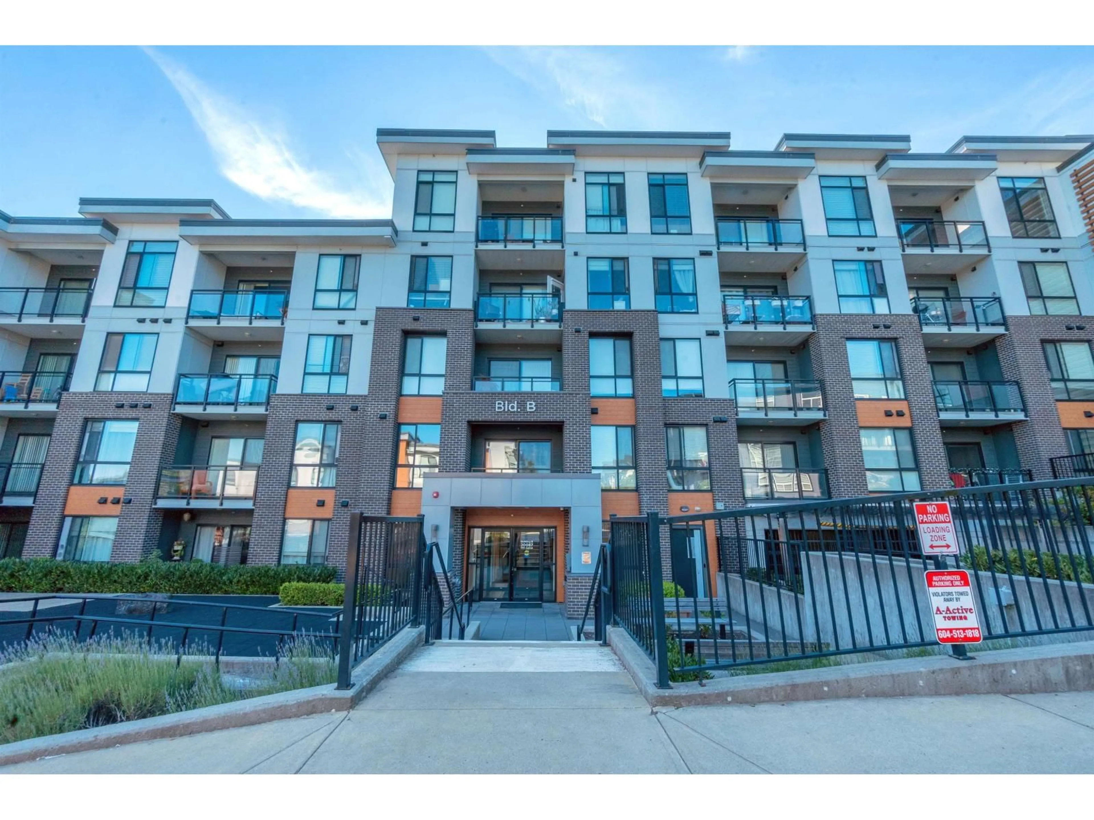 Unknown for B210 - 20087 68 AVENUE, Langdale British Columbia V2Y0Y3