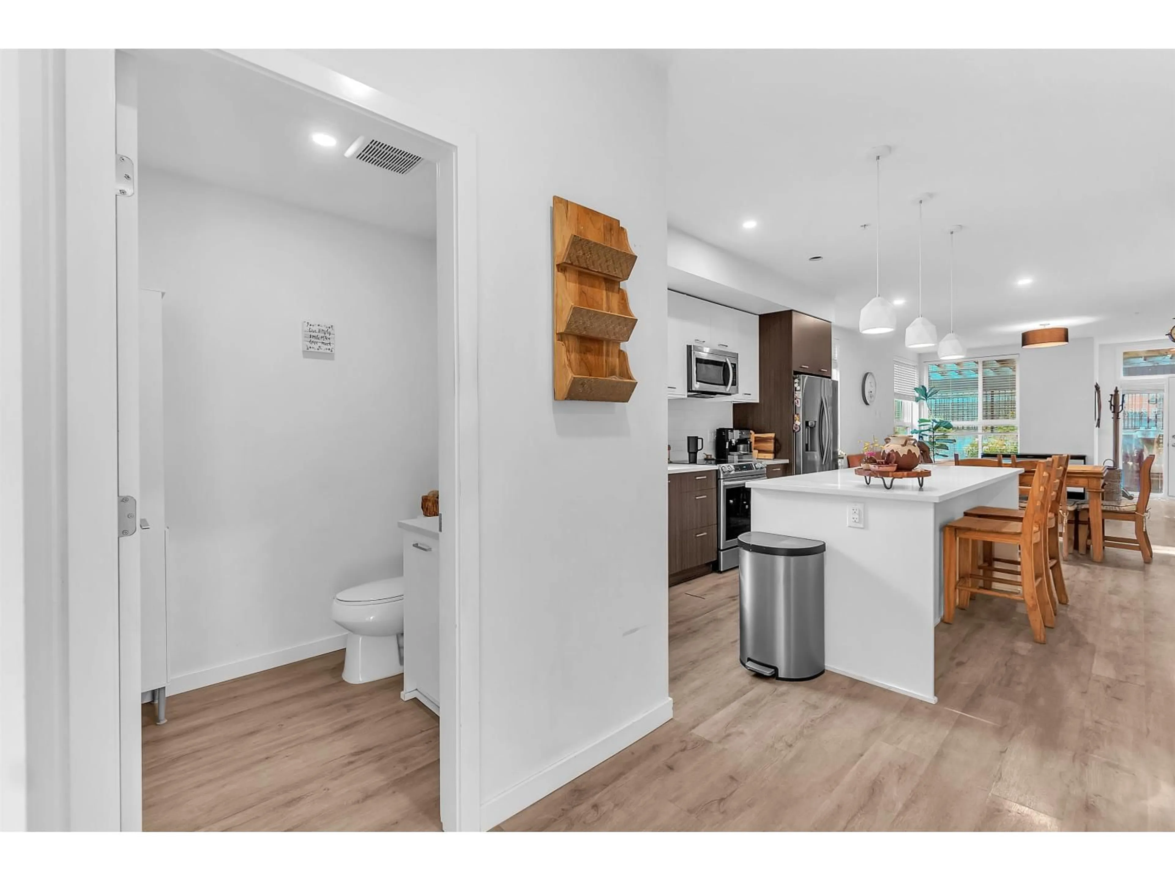 Open concept kitchen, unknown for B210 - 20087 68 AVENUE, Langdale British Columbia V2Y0Y3