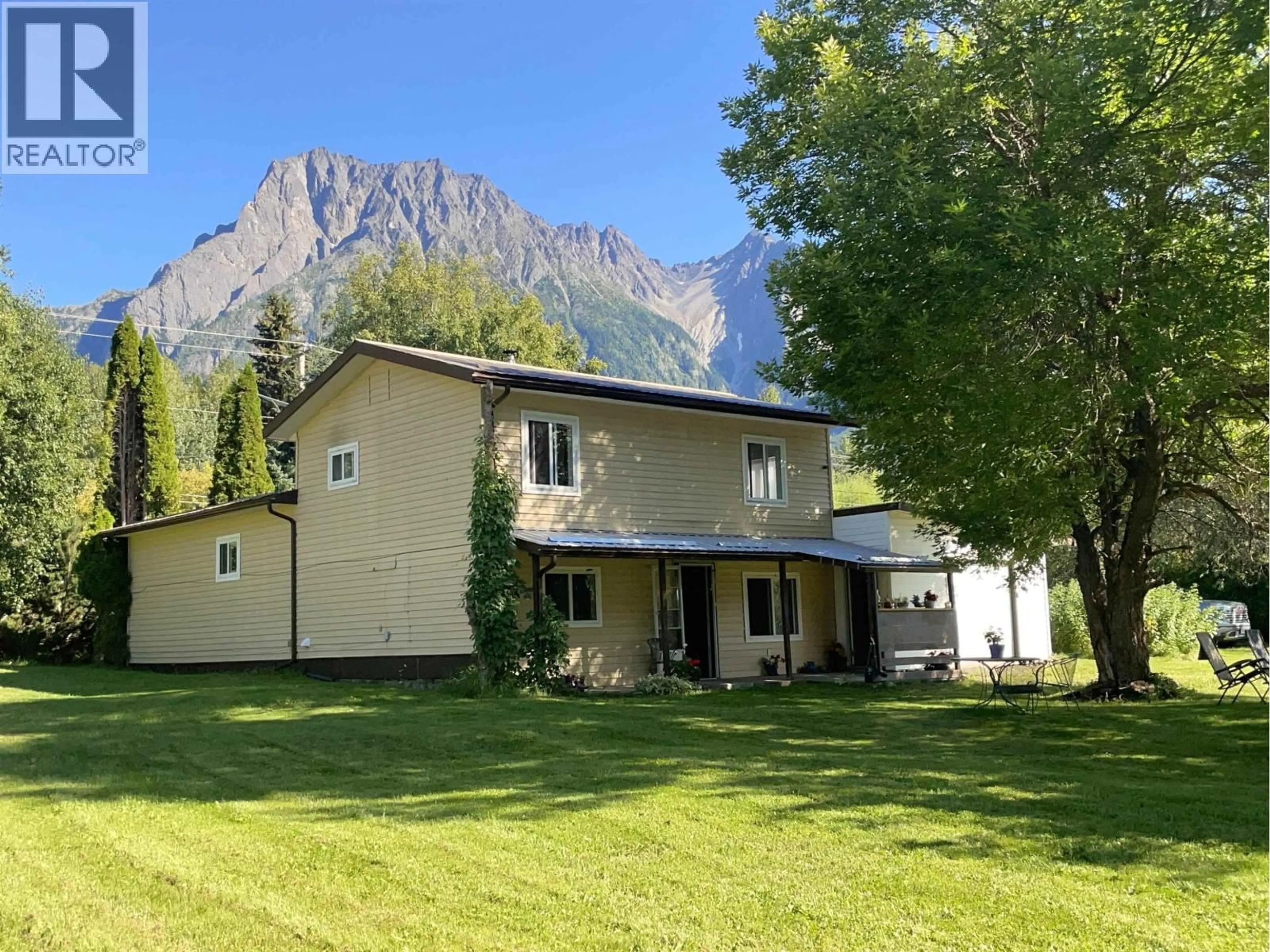 A pic from outside/outdoor area/front of a property/back of a property/a pic from drone, mountain view for 1555 ALDOUS STREET, Hazelton British Columbia V0J2J1