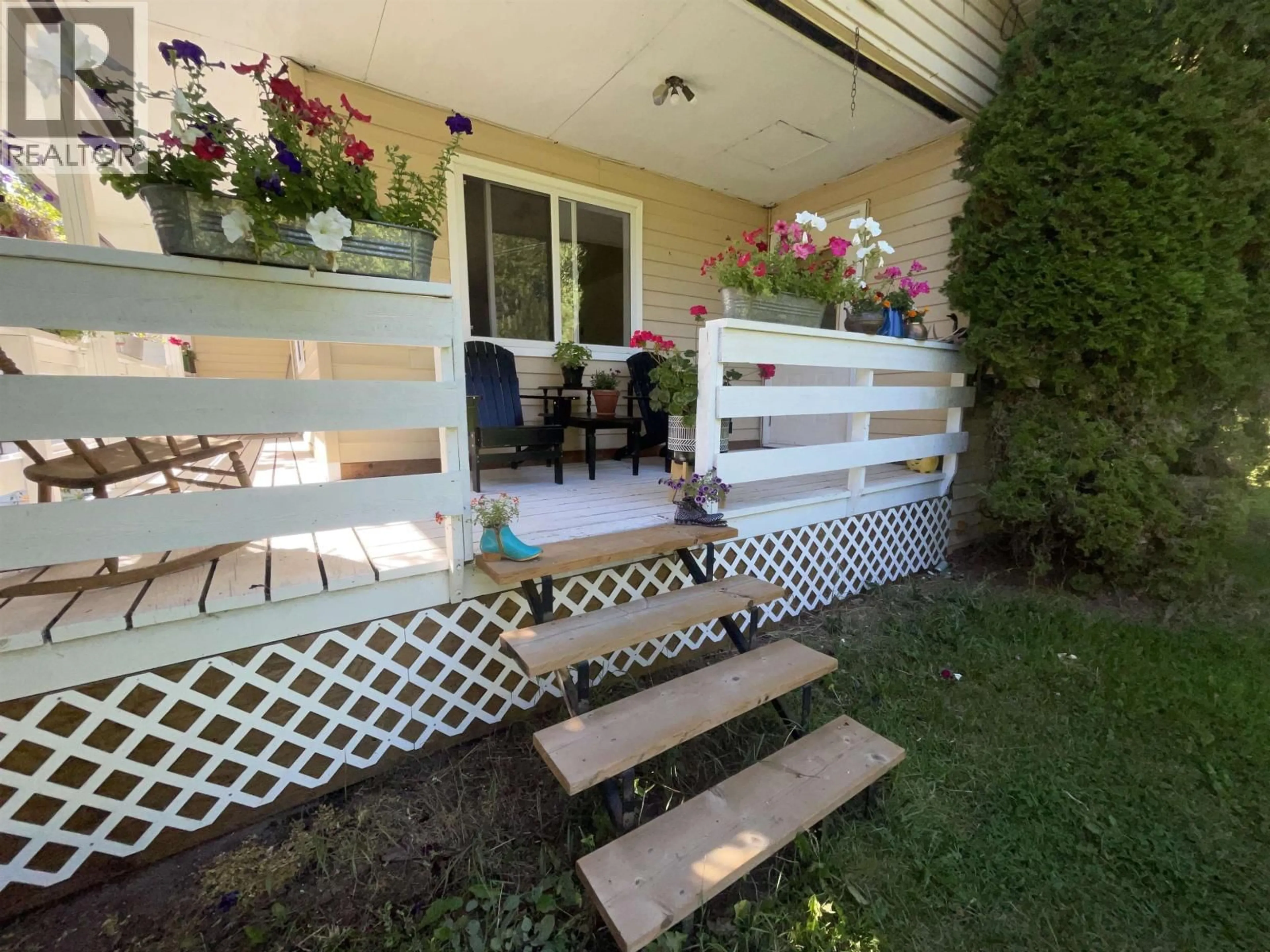 Patio, street for 1555 ALDOUS STREET, Hazelton British Columbia V0J2J1