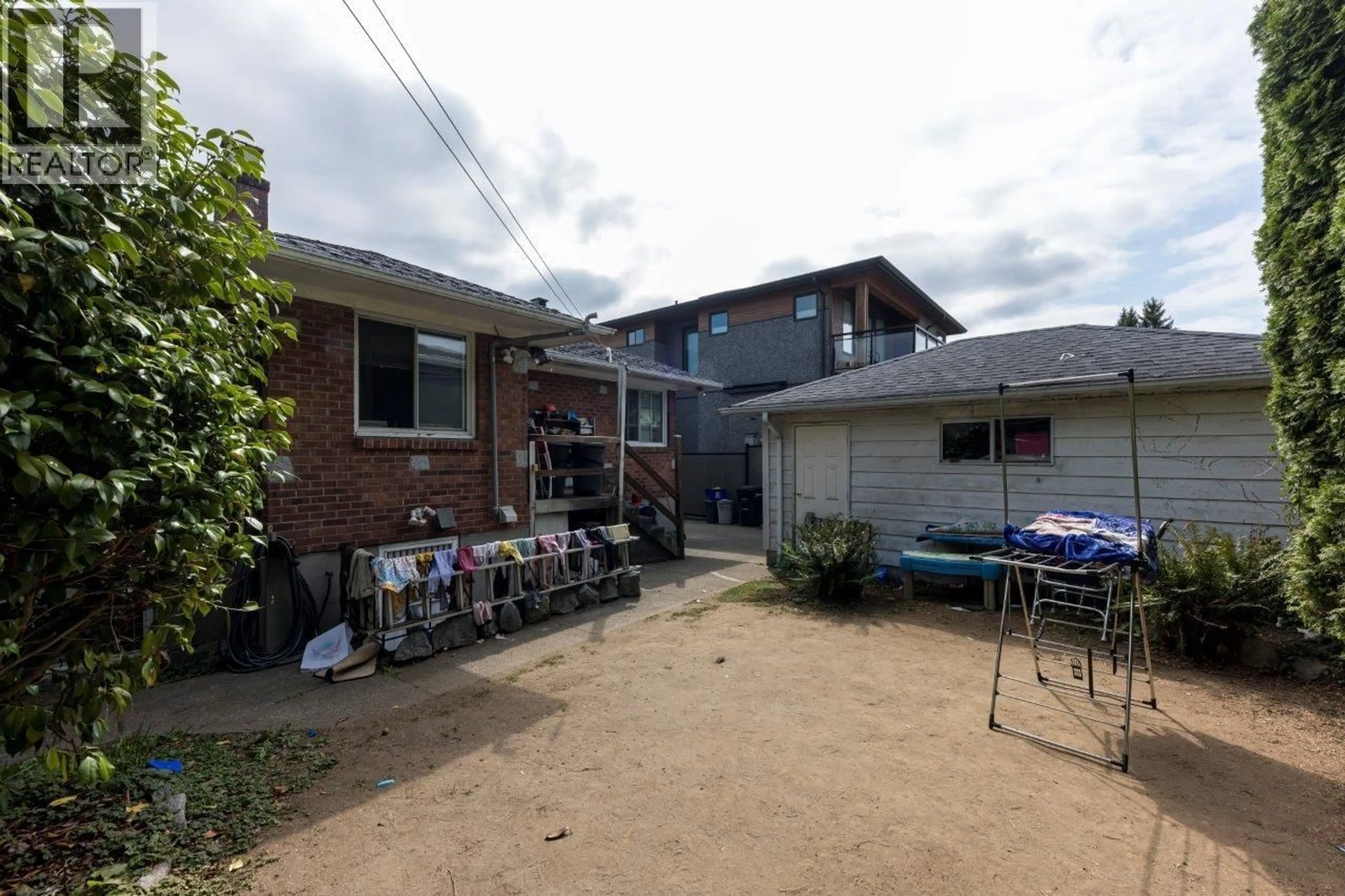 Unknown for 911 SPERLING AVENUE, Burnaby British Columbia V5B4H7