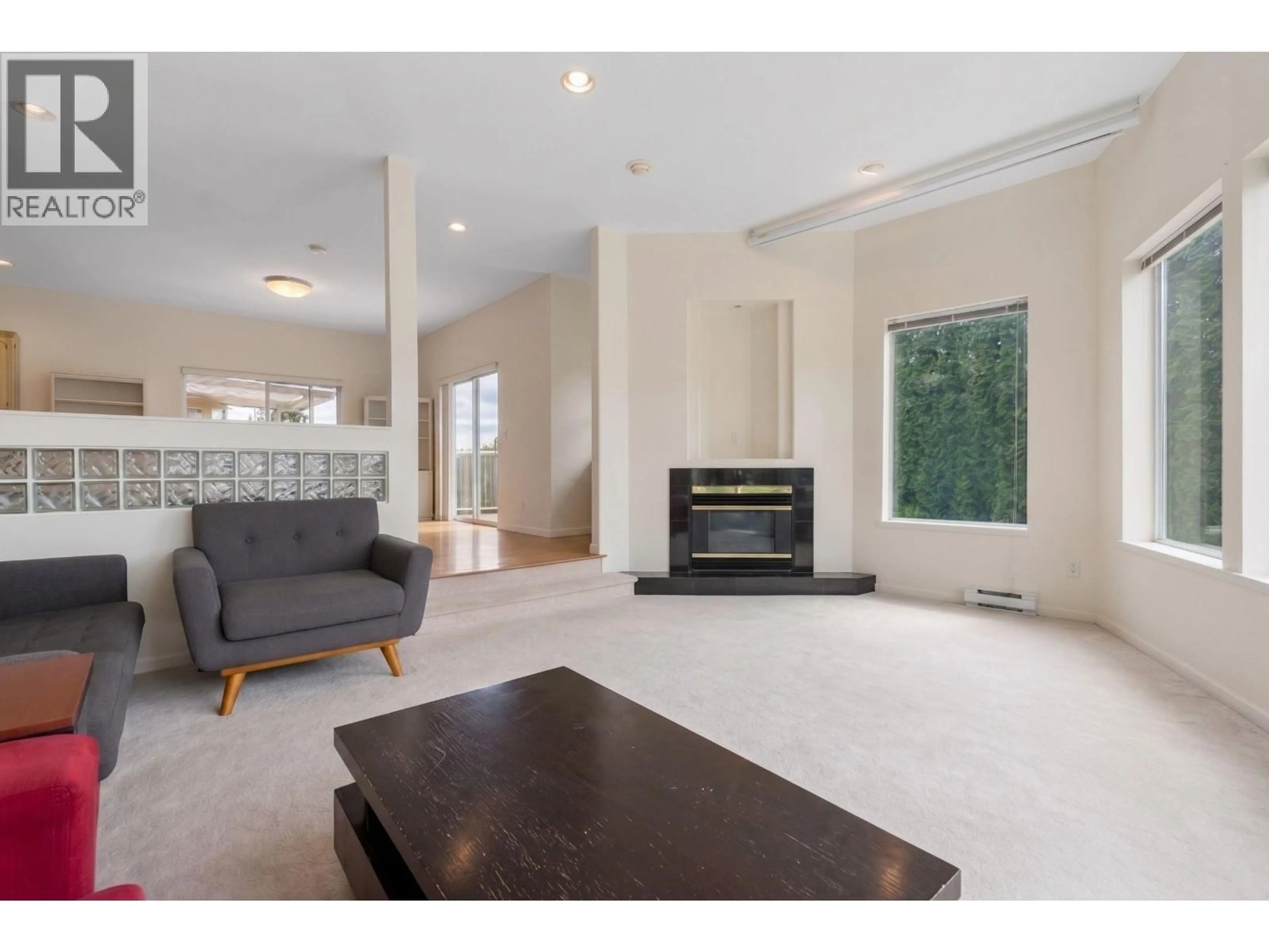 Living room with furniture, unknown for 1620 FELL AVENUE, Burnaby British Columbia V5B3Z5