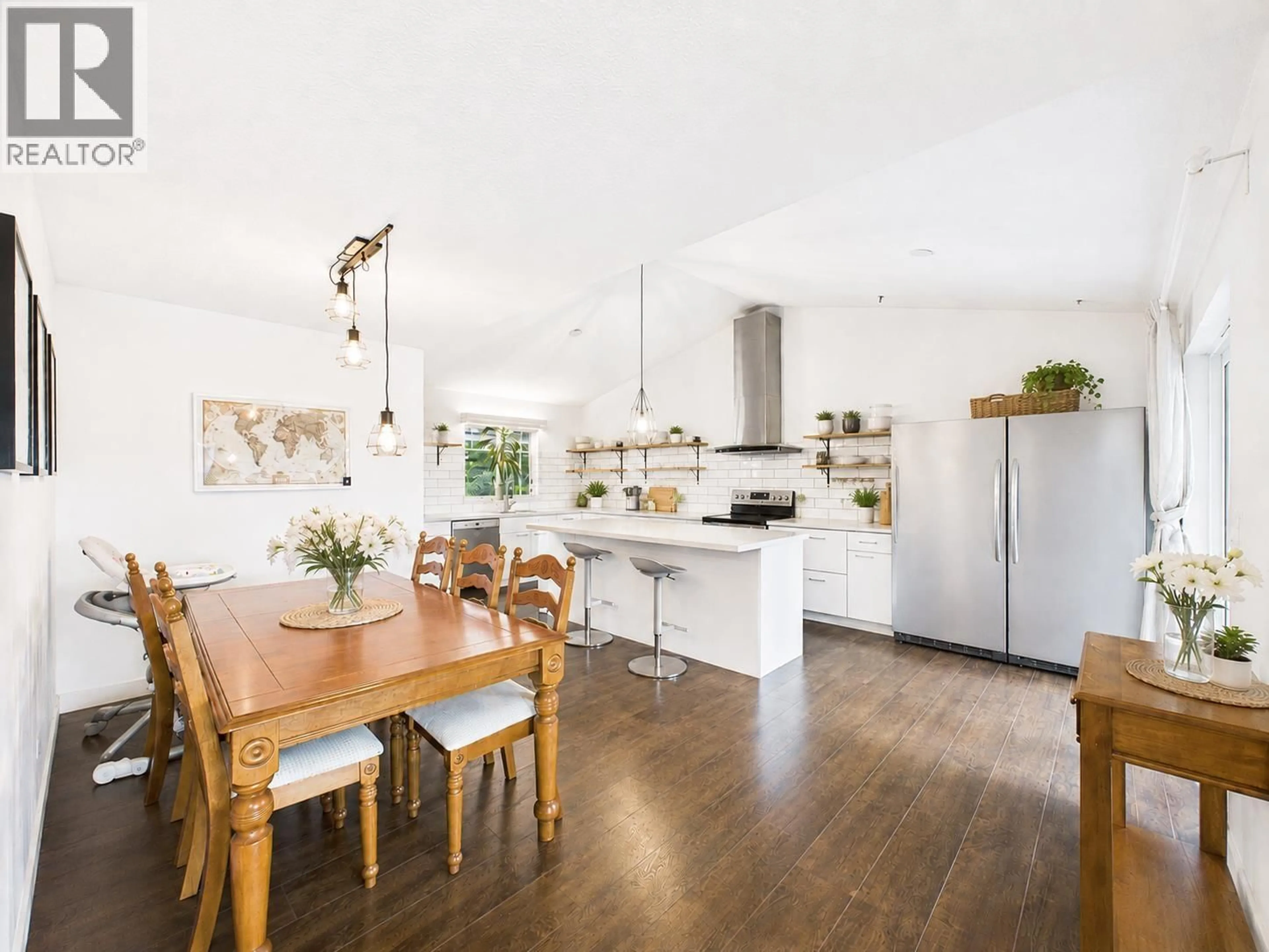 Open concept kitchen, wood/laminate floor for 2575 ASHURST AVENUE, Coquitlam British Columbia V3K5T7