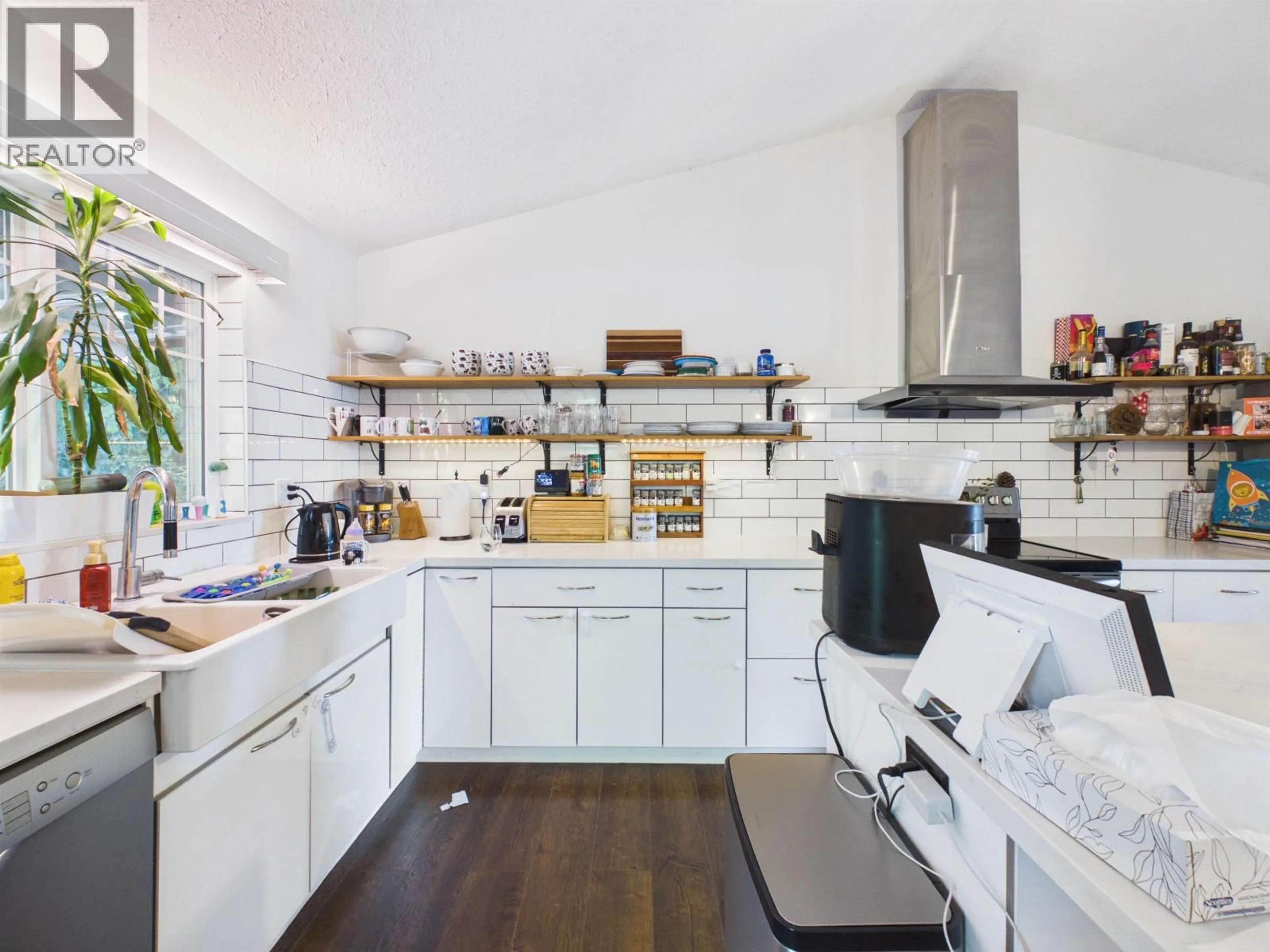 Open concept kitchen, unknown for 2575 ASHURST AVENUE, Coquitlam British Columbia V3K5T7