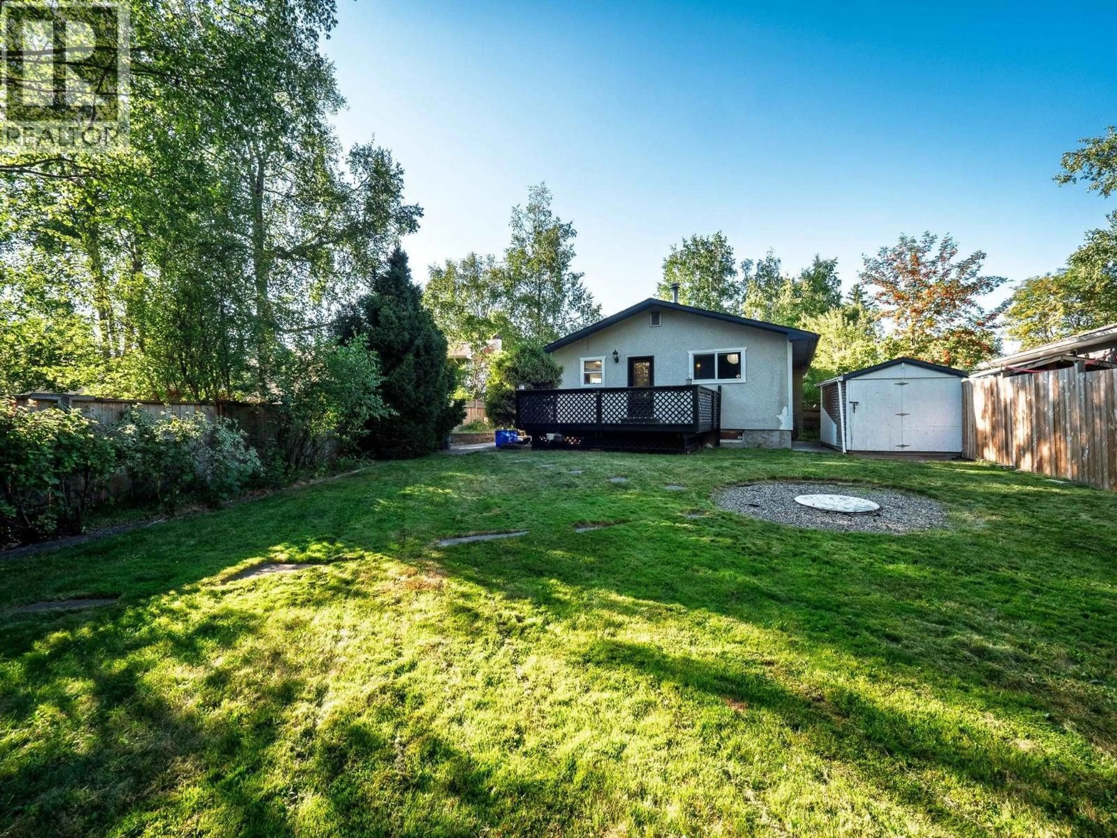 A pic from outside/outdoor area/front of a property/back of a property/a pic from drone, unknown for 6901 FAIRMONT CRESCENT, Prince George British Columbia V2N2P7