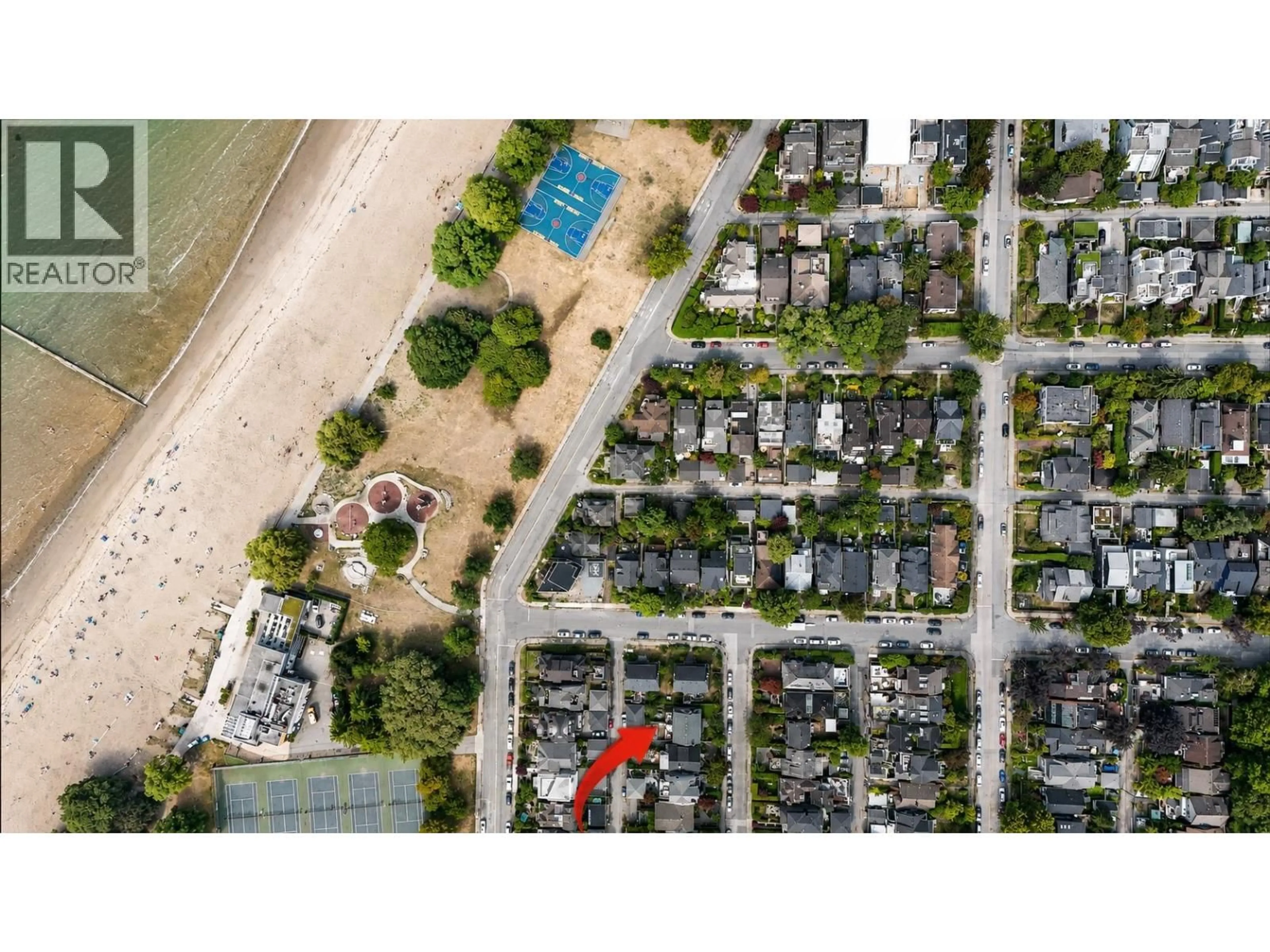 A pic from outside/outdoor area/front of a property/back of a property/a pic from drone, street for 1325/27 LABURNUM STREET, Vancouver British Columbia V6J3W4