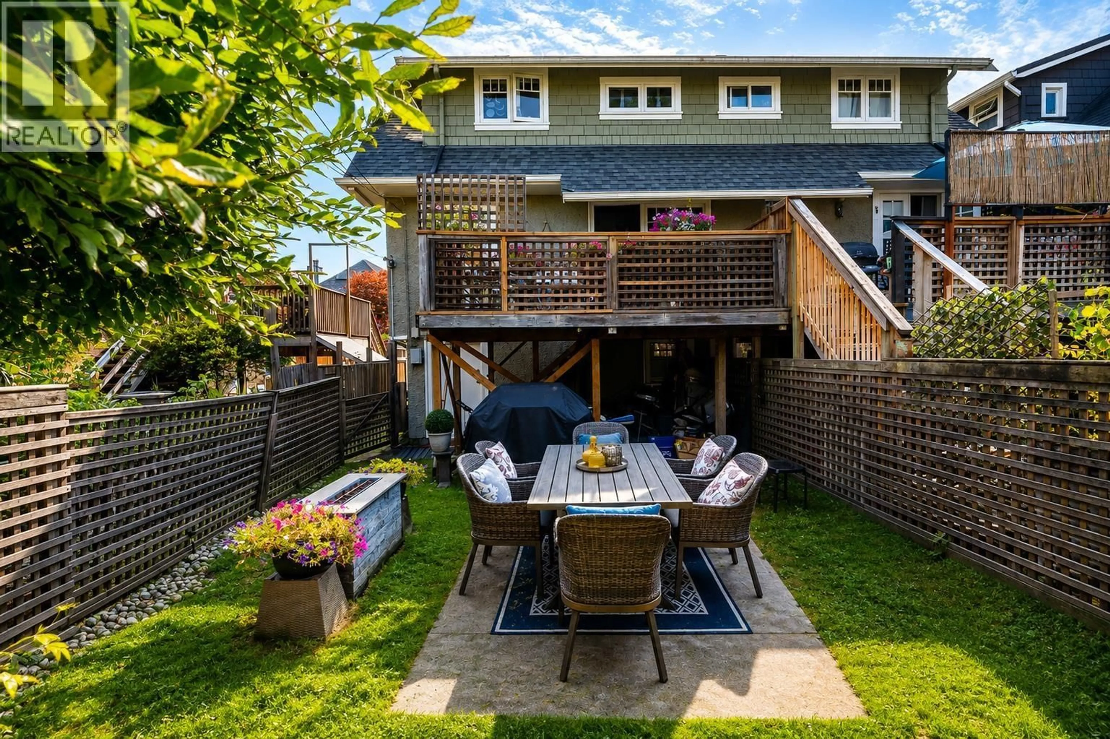 Patio, street for 1325/27 LABURNUM STREET, Vancouver British Columbia V6J3W4
