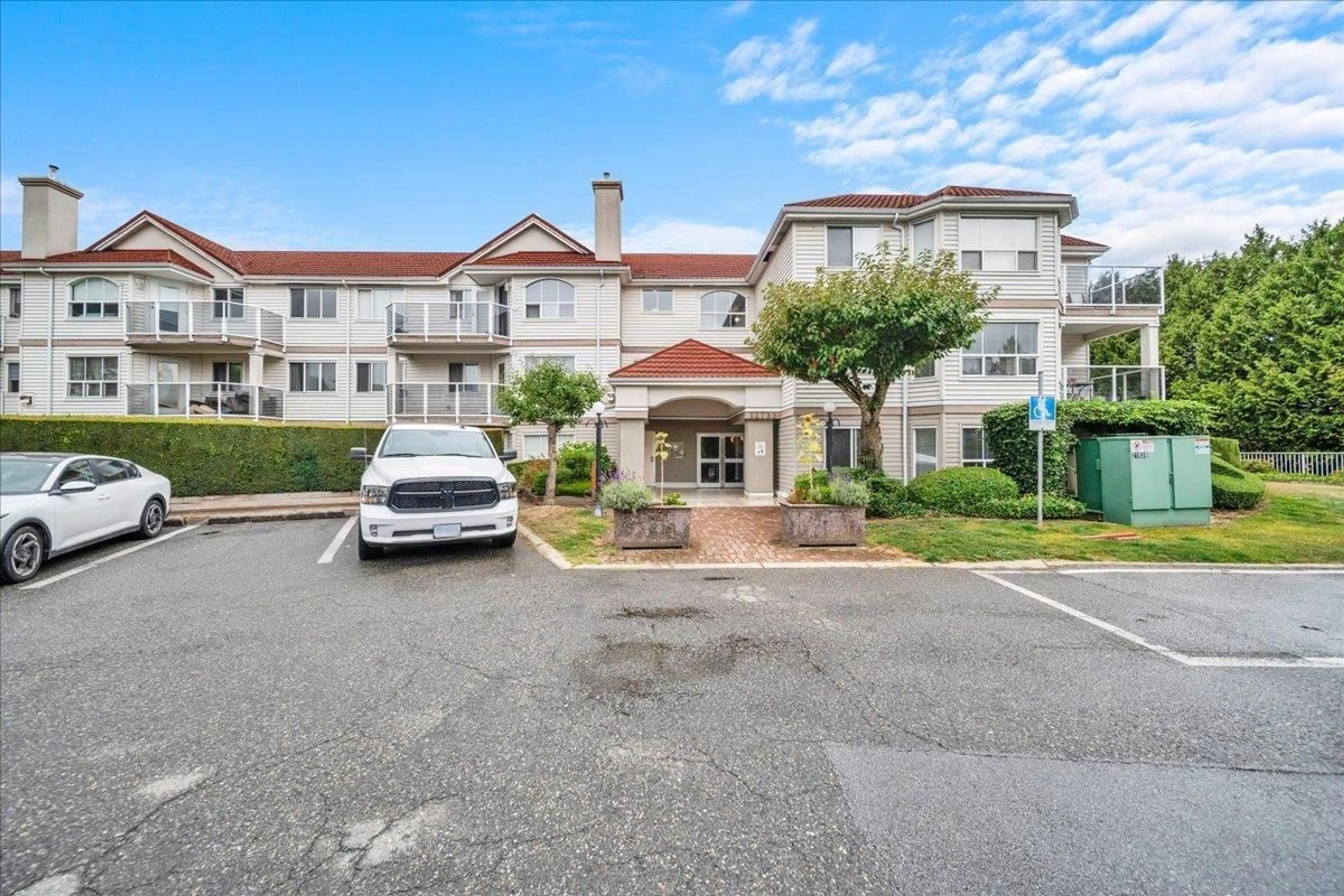 Unknown for 103 - 12733 72 AVENUE, Surrey British Columbia V3W2M7