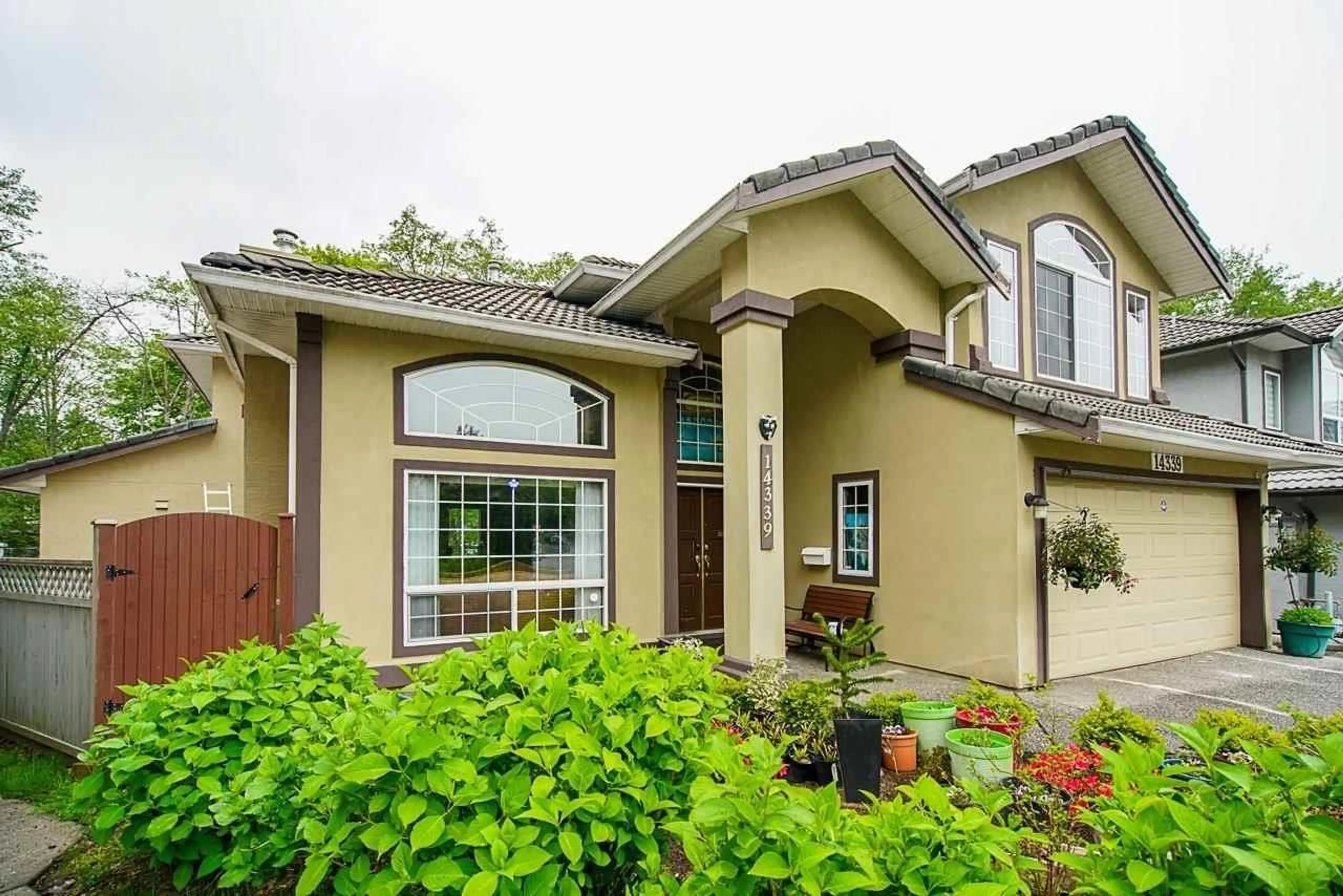 Unknown for 14339 74A AVENUE, Surrey British Columbia V3W4C6
