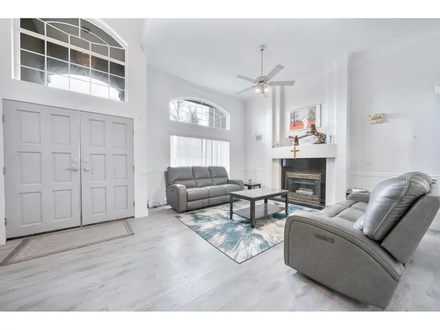 14339 74A AVENUE, Surrey 4