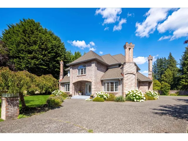 2010 132A STREET, Surrey 3