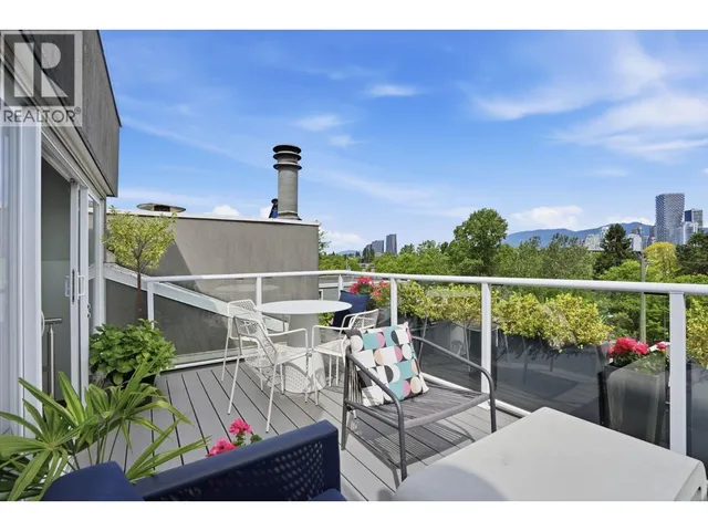2224 SPRUCE STREET, Vancouver 4