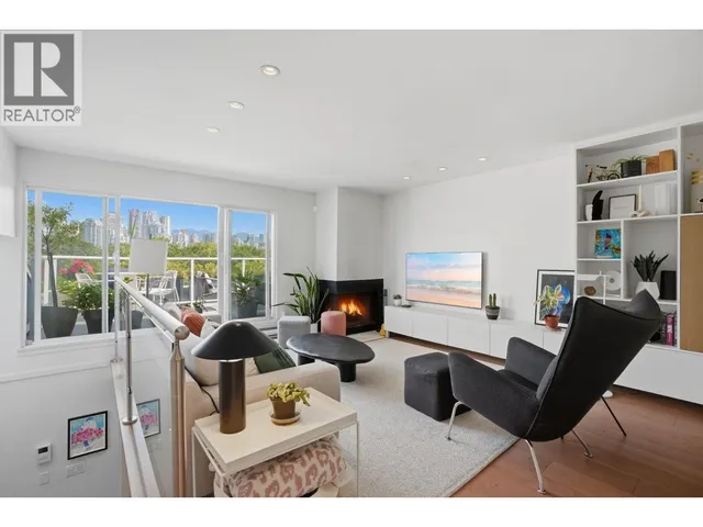 2224 SPRUCE STREET, Vancouver 5