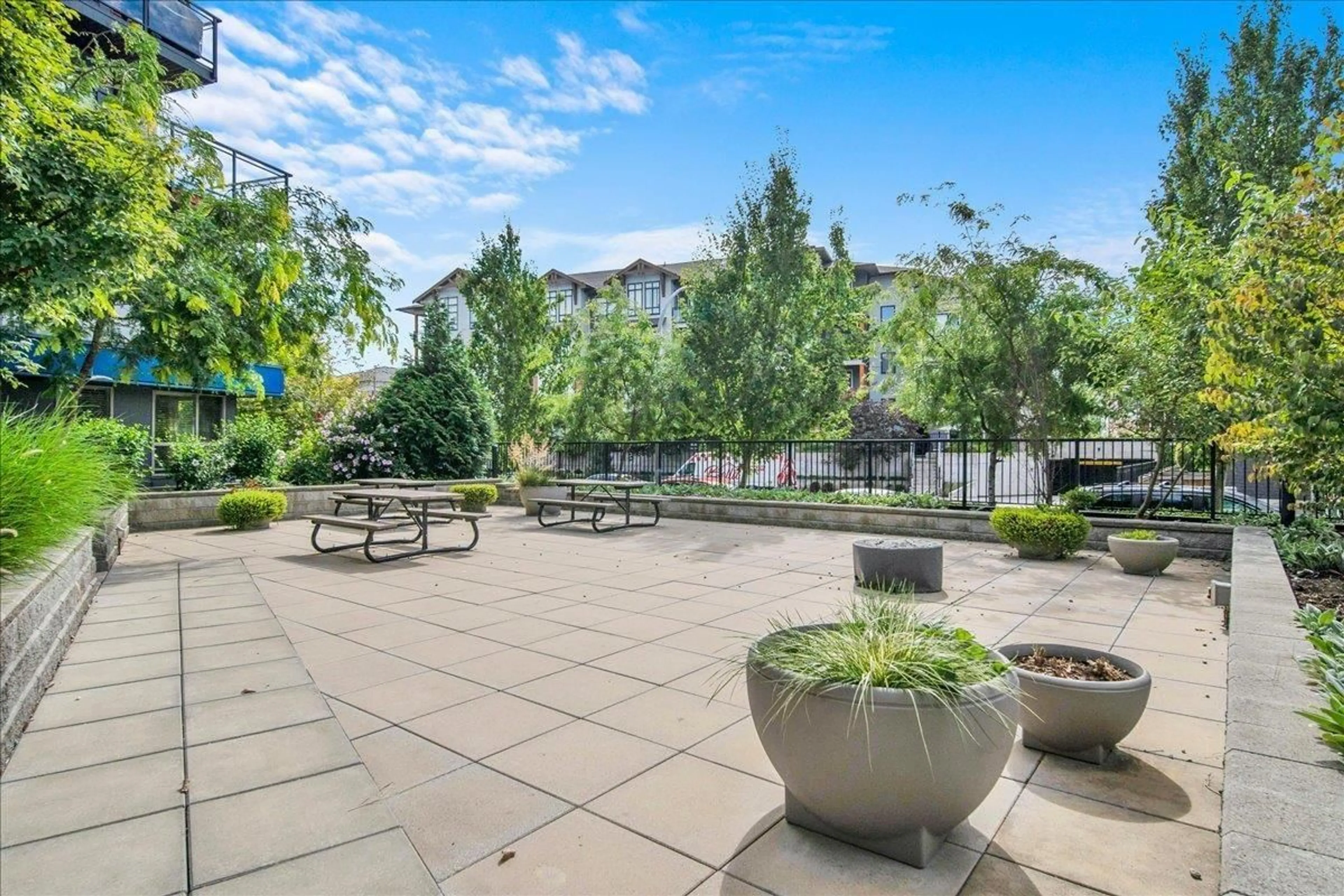 Patio, unknown for 420 - 5486 199A STREET, Langley British Columbia V3A0N6