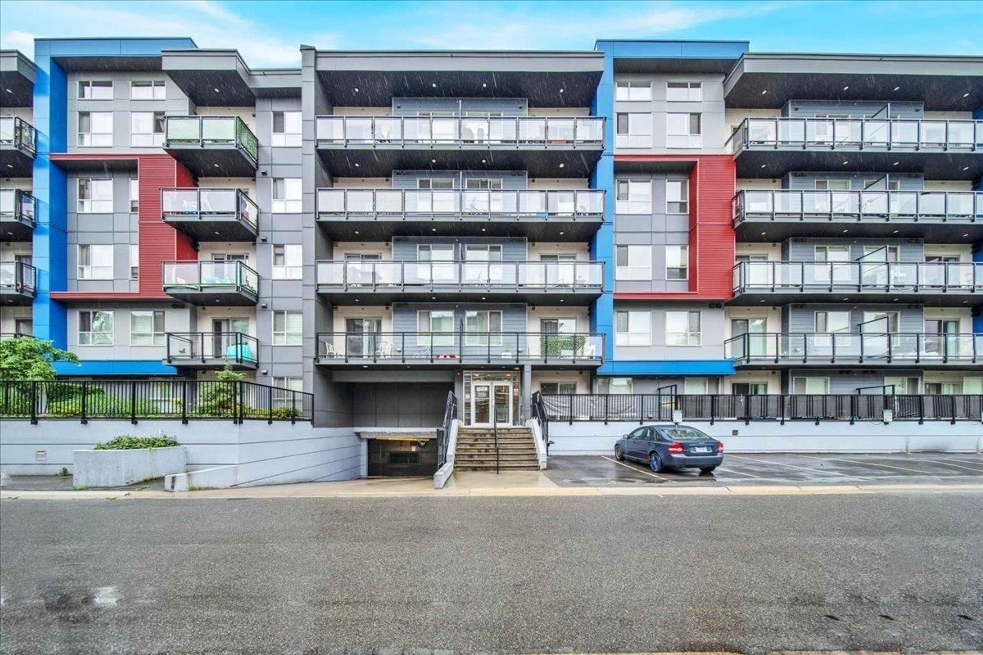 A pic from outside/outdoor area/front of a property/back of a property/a pic from drone, street for 420 - 5486 199A STREET, Langley British Columbia V3A0N6