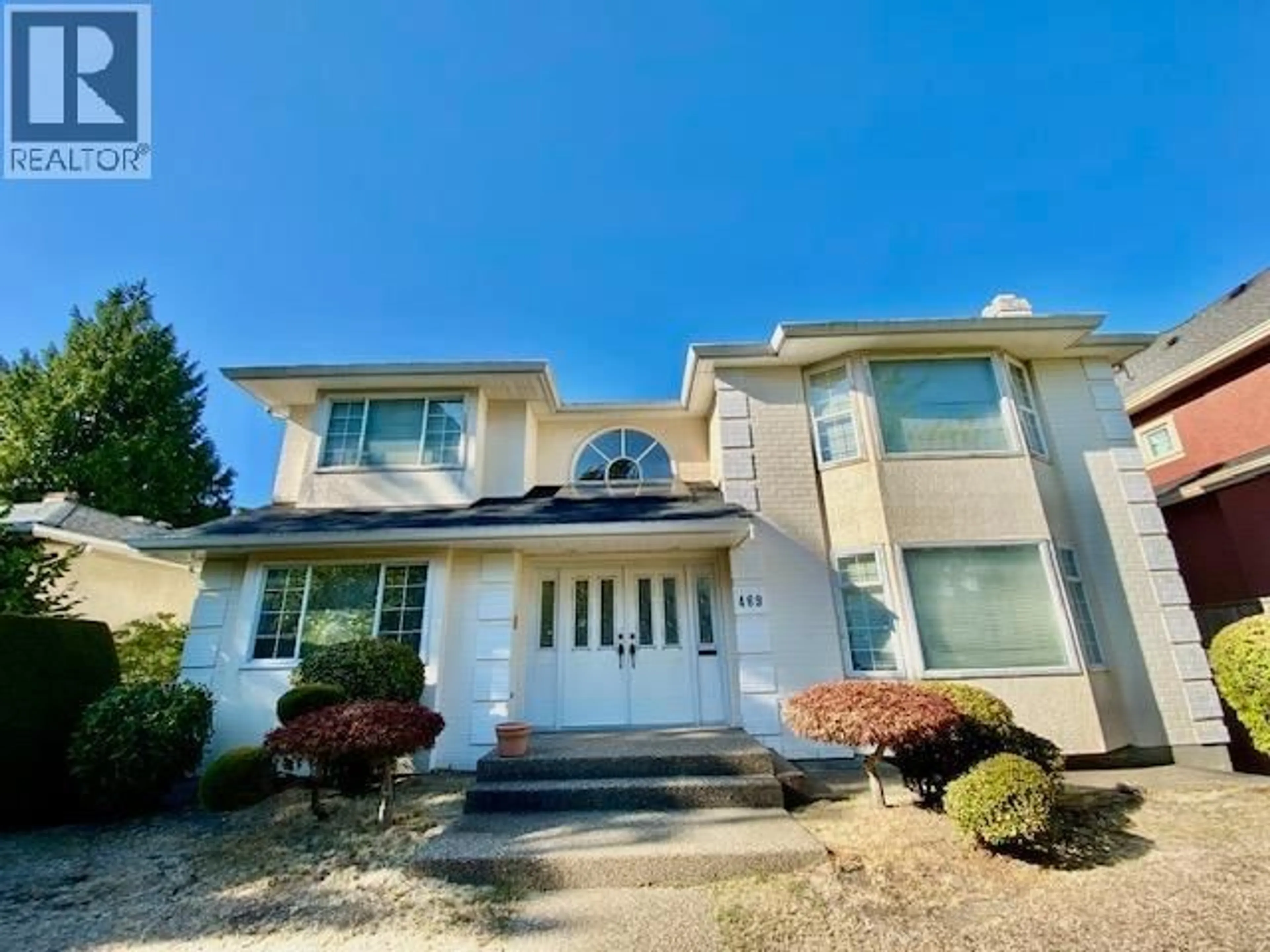 Home with vinyl exterior material, street for 469 40 AVENUE, Vancouver British Columbia V5Y2R5