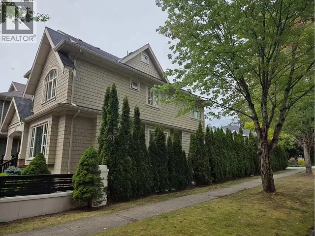 2405 51ST AVENUE, Vancouver 3