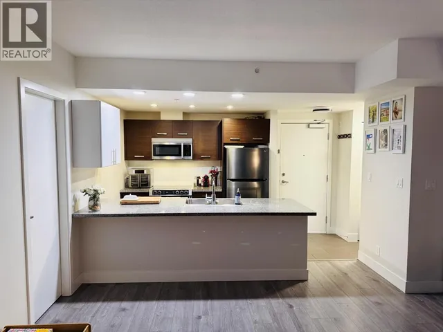 207 - 2957 GLEN DRIVE, Coquitlam 2