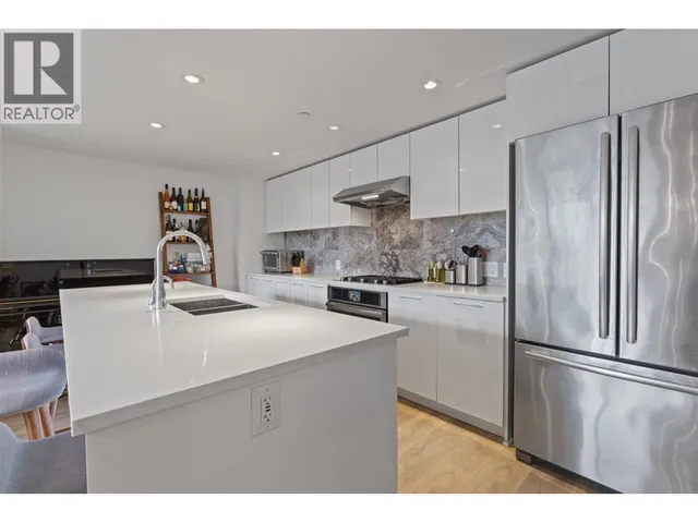 TH112 - 3565 SAWMILL CRESCENT, Vancouver 3