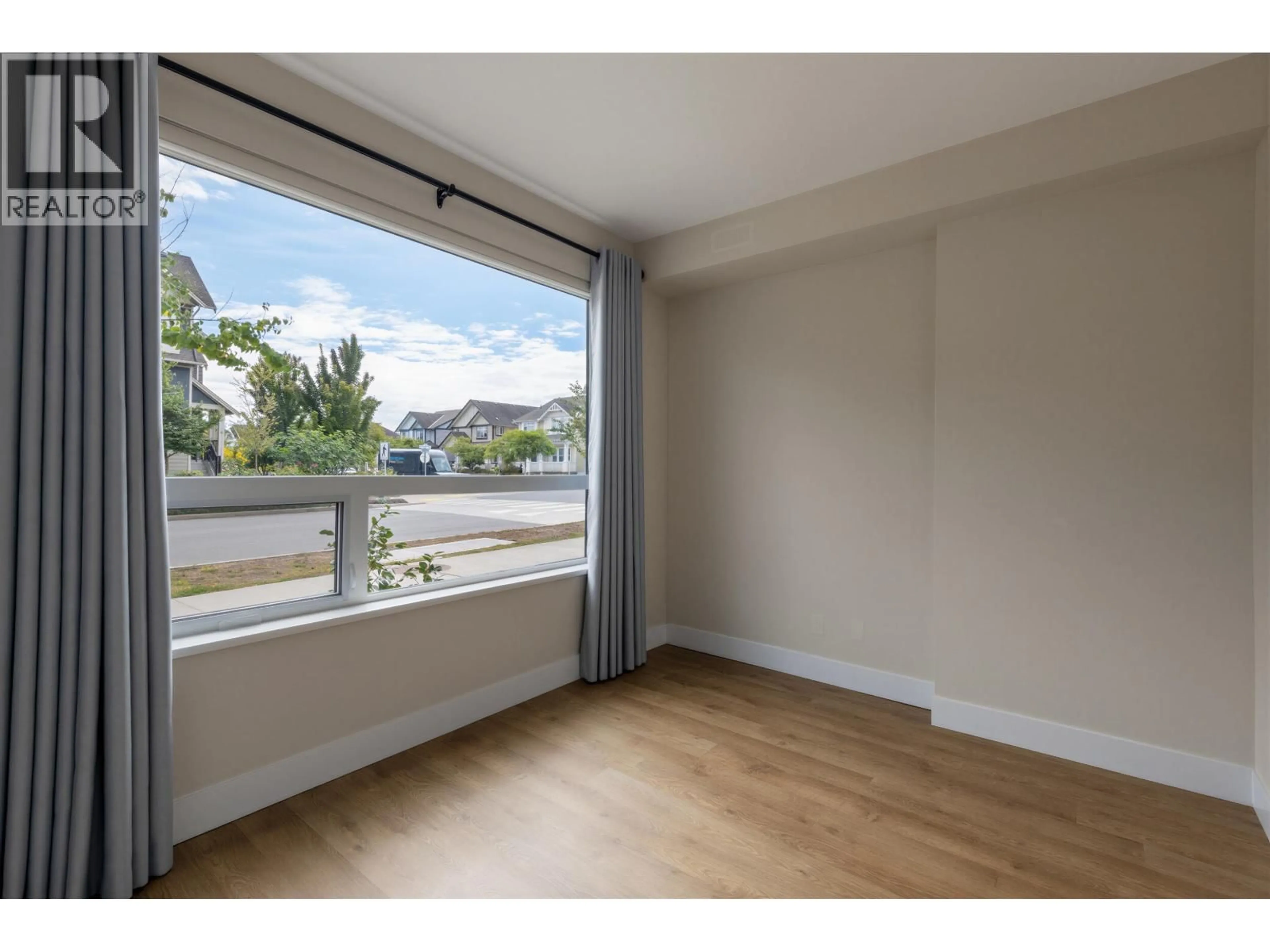 A pic of a room for 4725 BLUE HERON WAY, Tsawwassen British Columbia V4M0A8