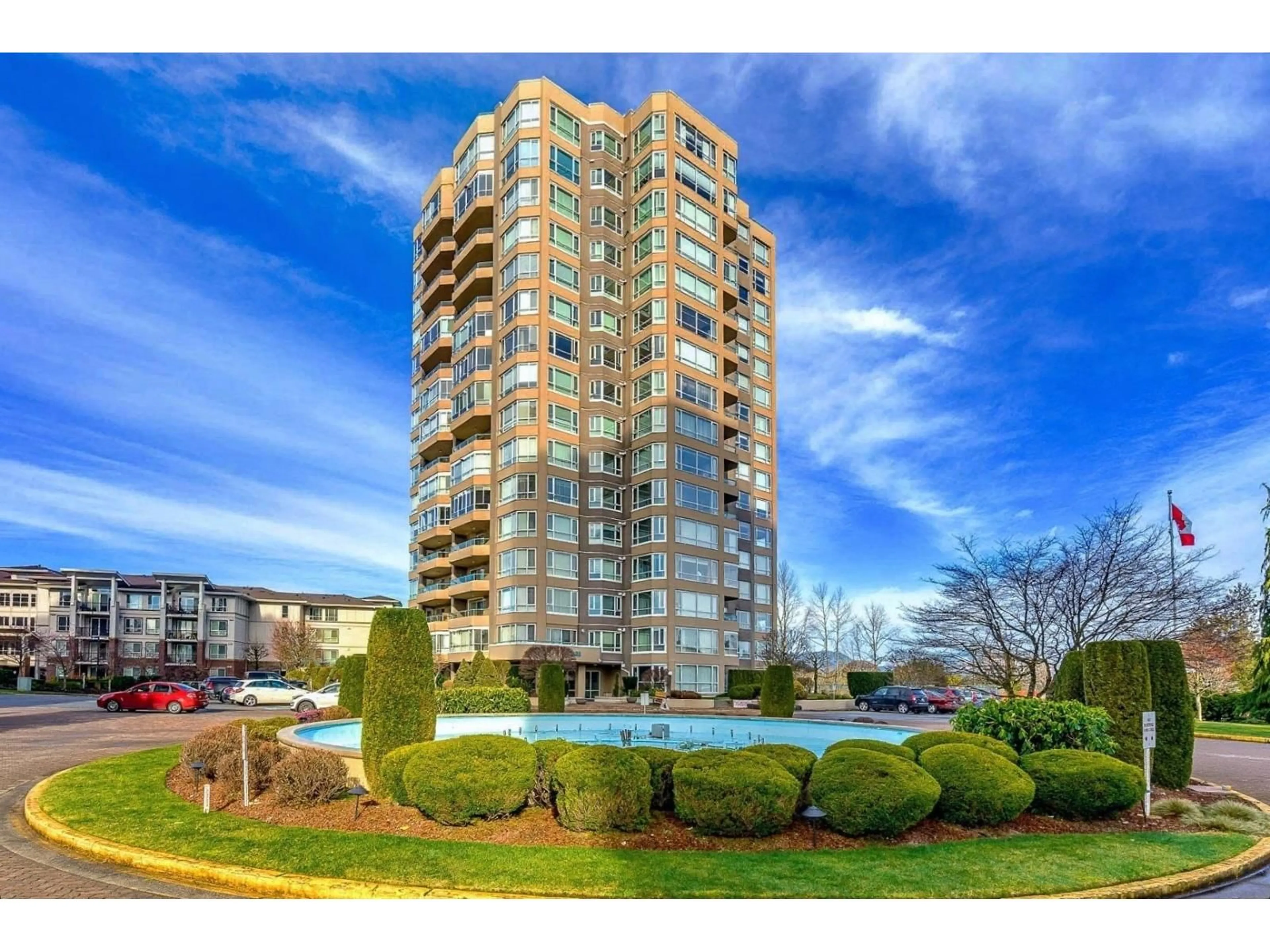 A pic from outside/outdoor area/front of a property/back of a property/a pic from drone, building for 701 - 3190 GLADWIN ROAD, Abbotsford British Columbia V2T5T2
