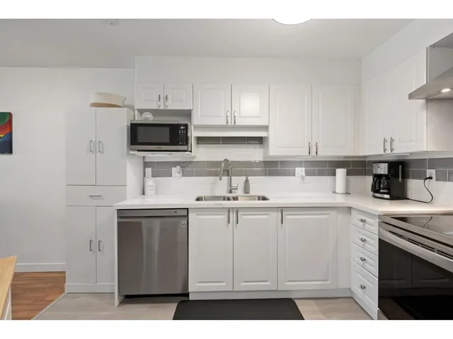 202 - 5765 GLOVER ROAD, Langley 3