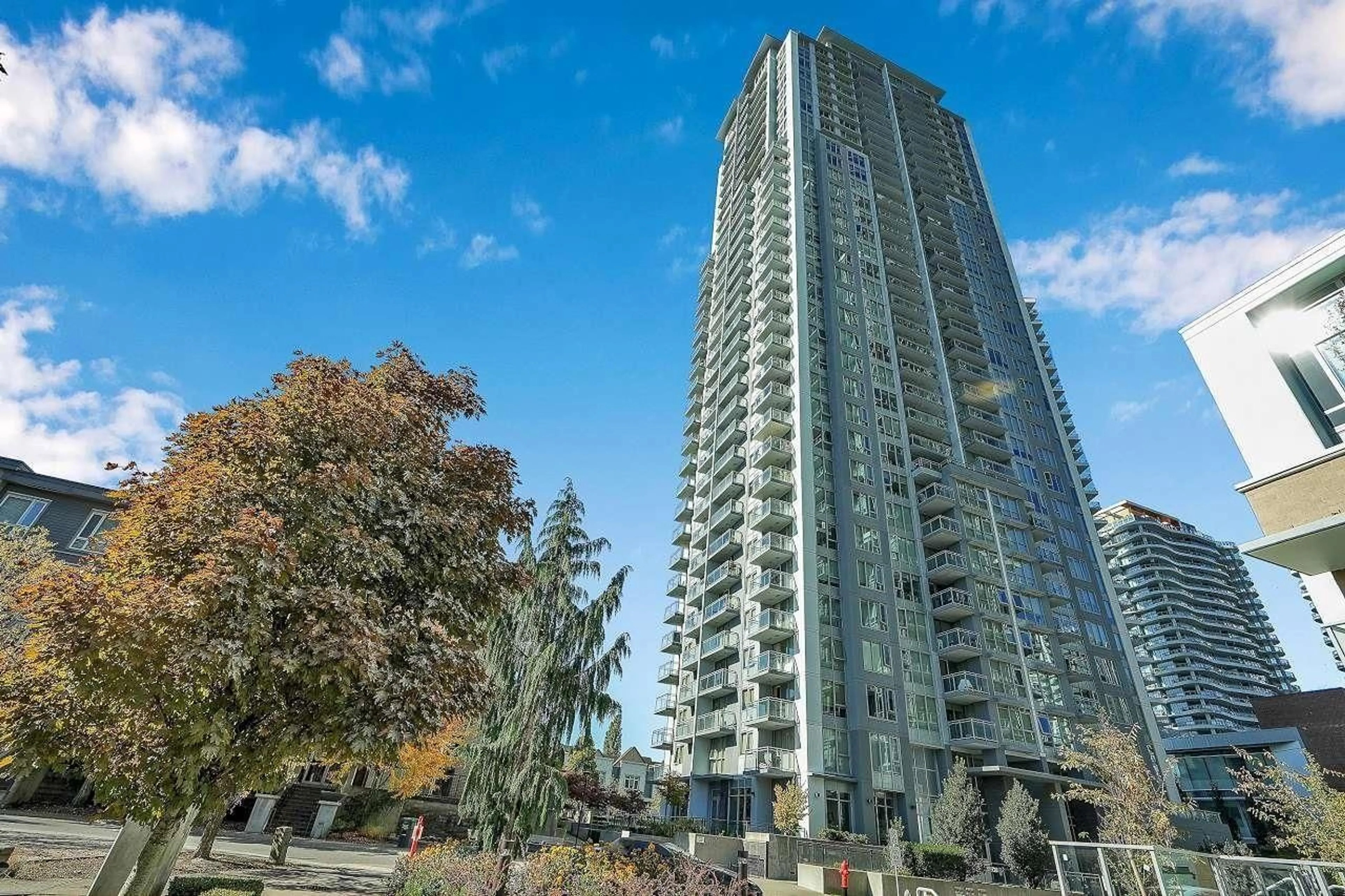 Patio, building for 3602 - 13325 102A AVENUE, Surrey British Columbia V3T5J7