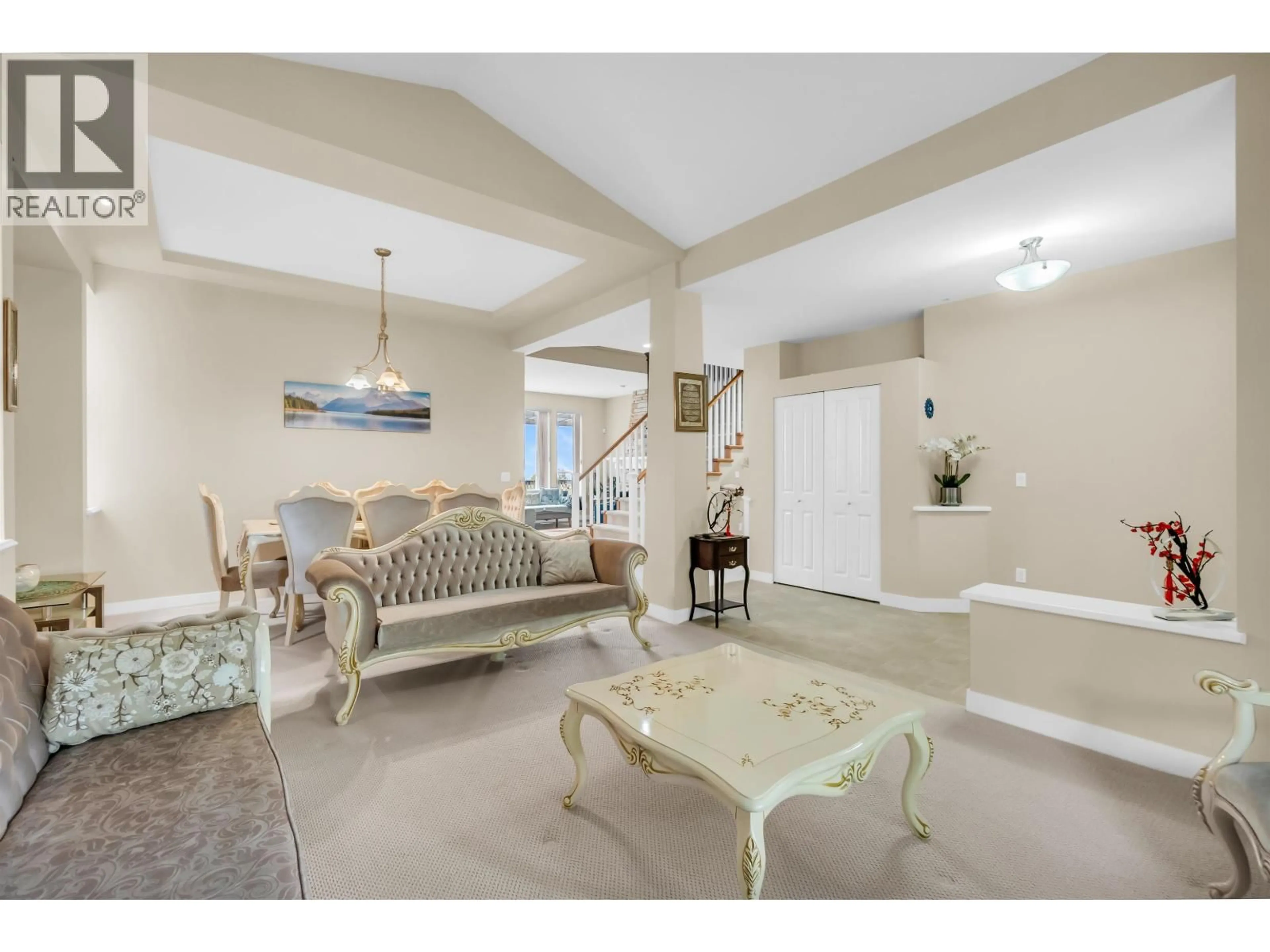 Living room with furniture, unknown for 118 FERNWAY DRIVE, Port Moody British Columbia V3H5L9