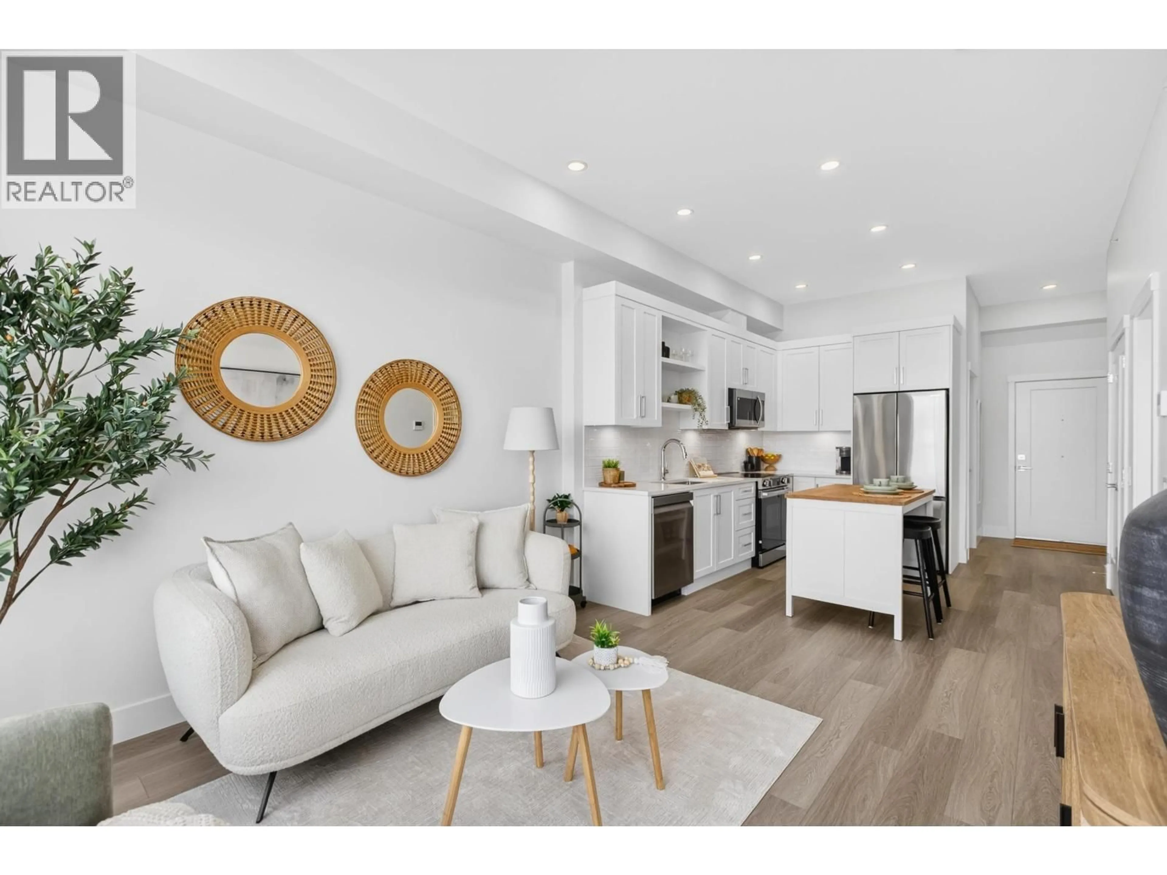 Open concept kitchen, wood/laminate floor for 303 - 22348 NORTH AVENUE, Maple Ridge British Columbia V2X9C8